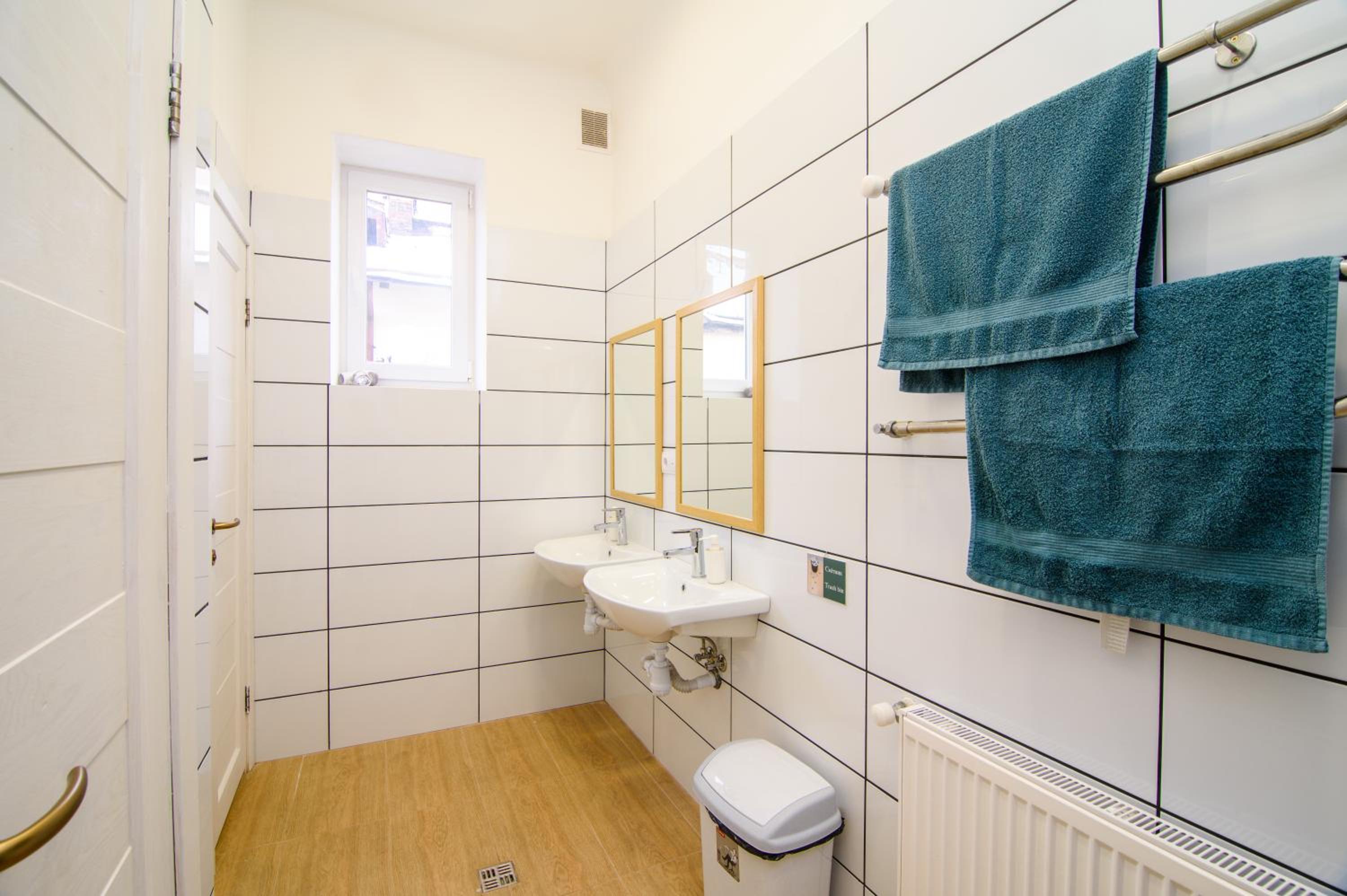 Double Room with Shared Bathroom photo 2