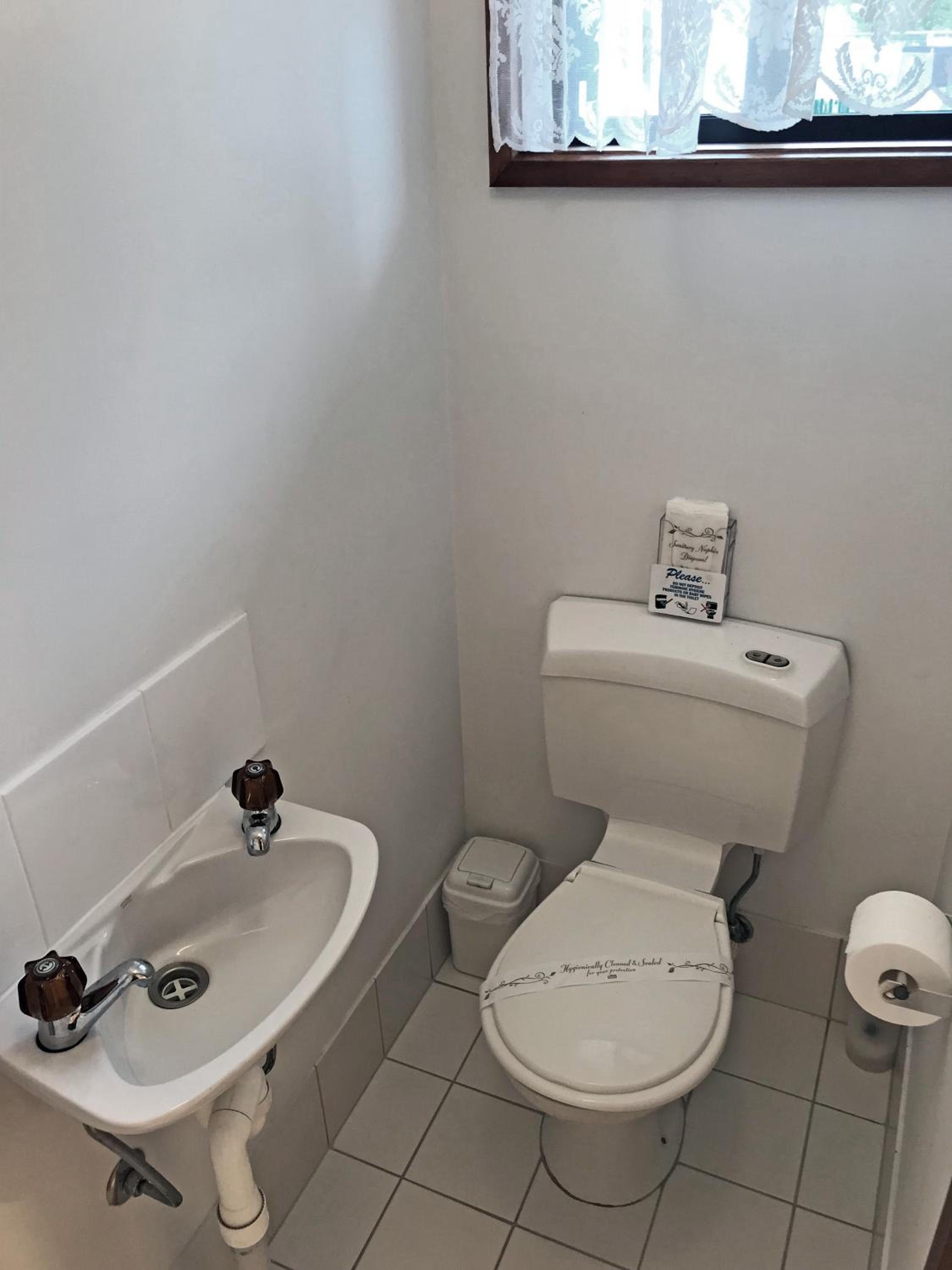 King Studio with Spa Bath photo 2