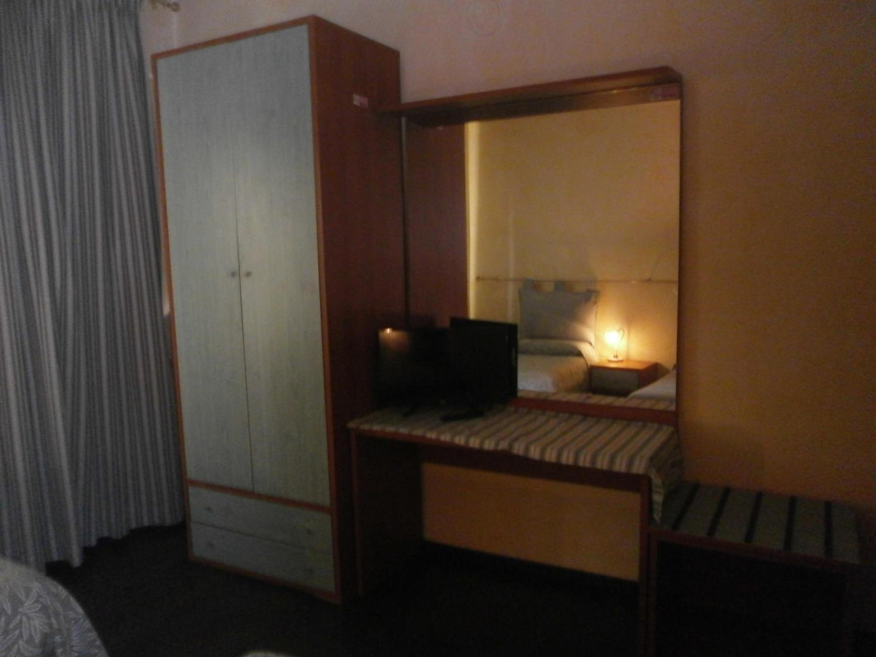 Double or Twin Room with Bathroom photo 2
