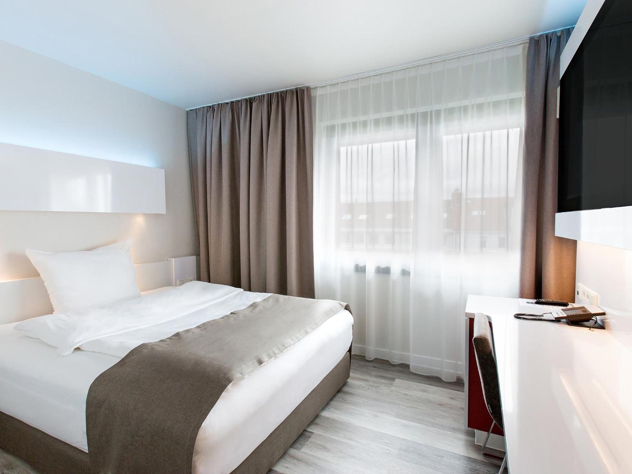 Standard Double Room - Photo 2