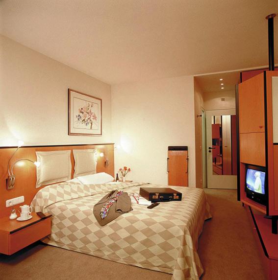 Double Room - Photo 2