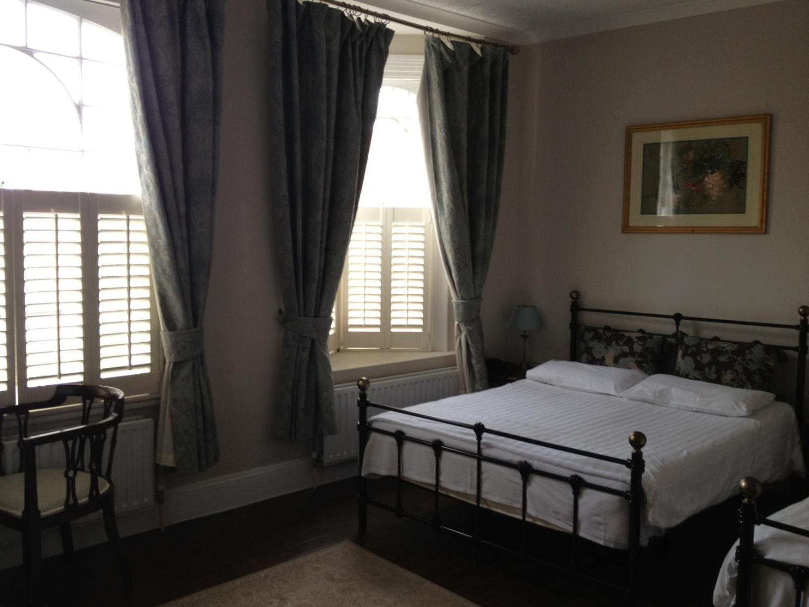 Standard Double Room photo 3