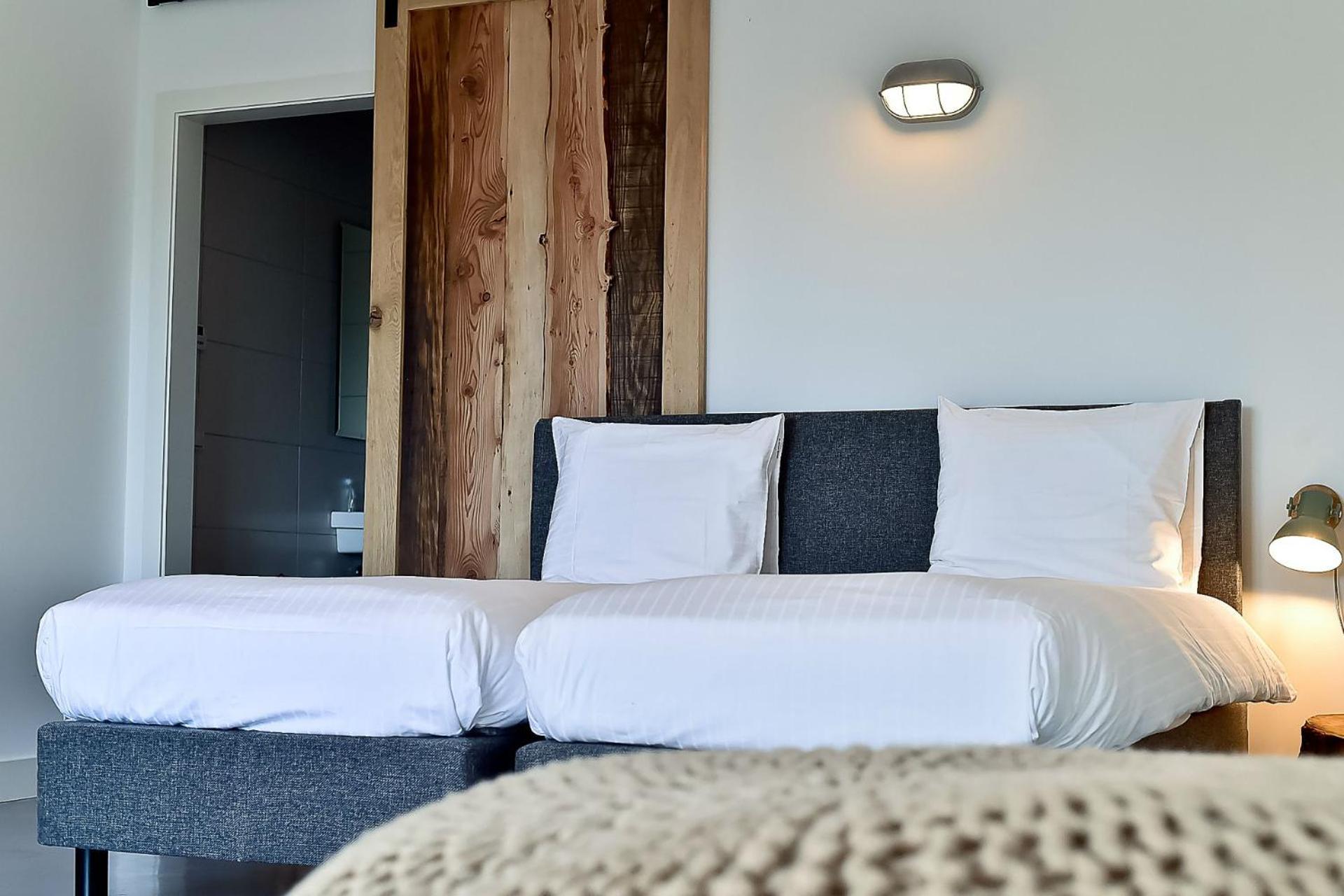 Double Room with Private Bathroom and Garden View photo 3