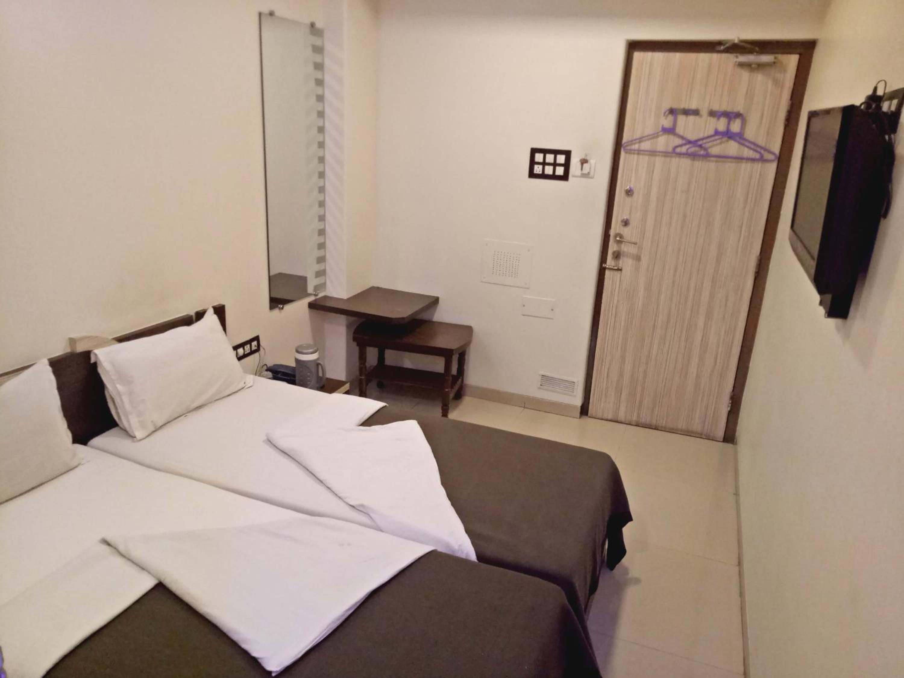 Standard Double Room photo 3