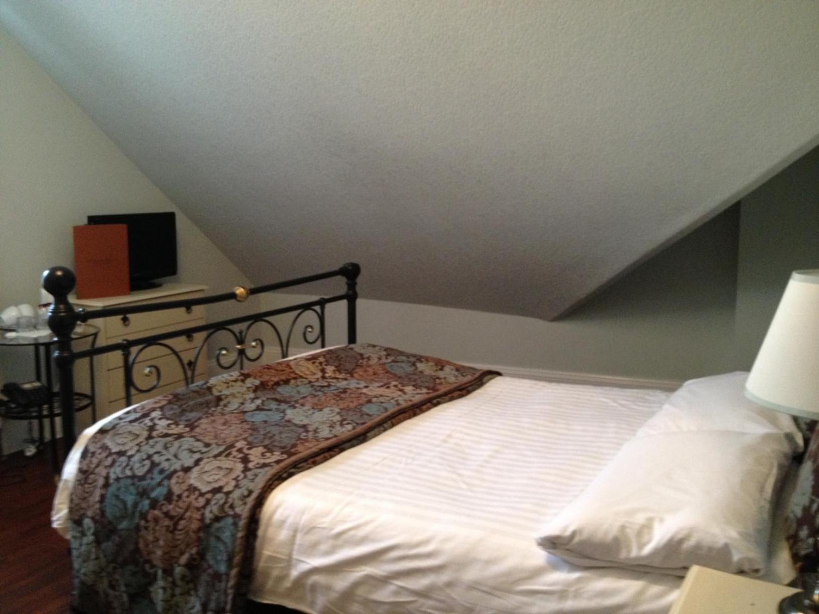 Standard Twin Room photo 3