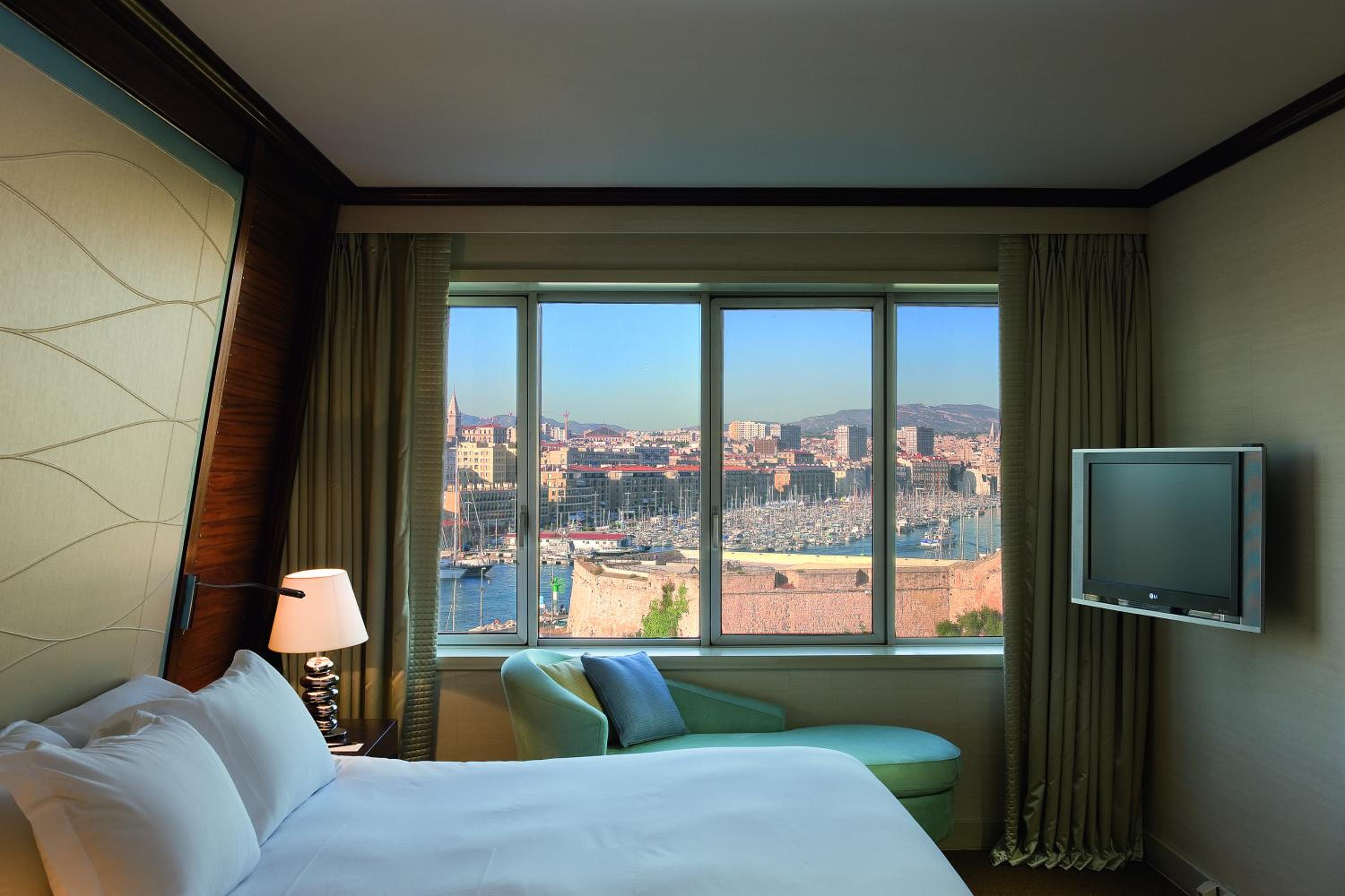 Suite Opéra avec Accès au Spa – Vue sur Port Suite Opéra avec Accès au Spa – Vue sur Port