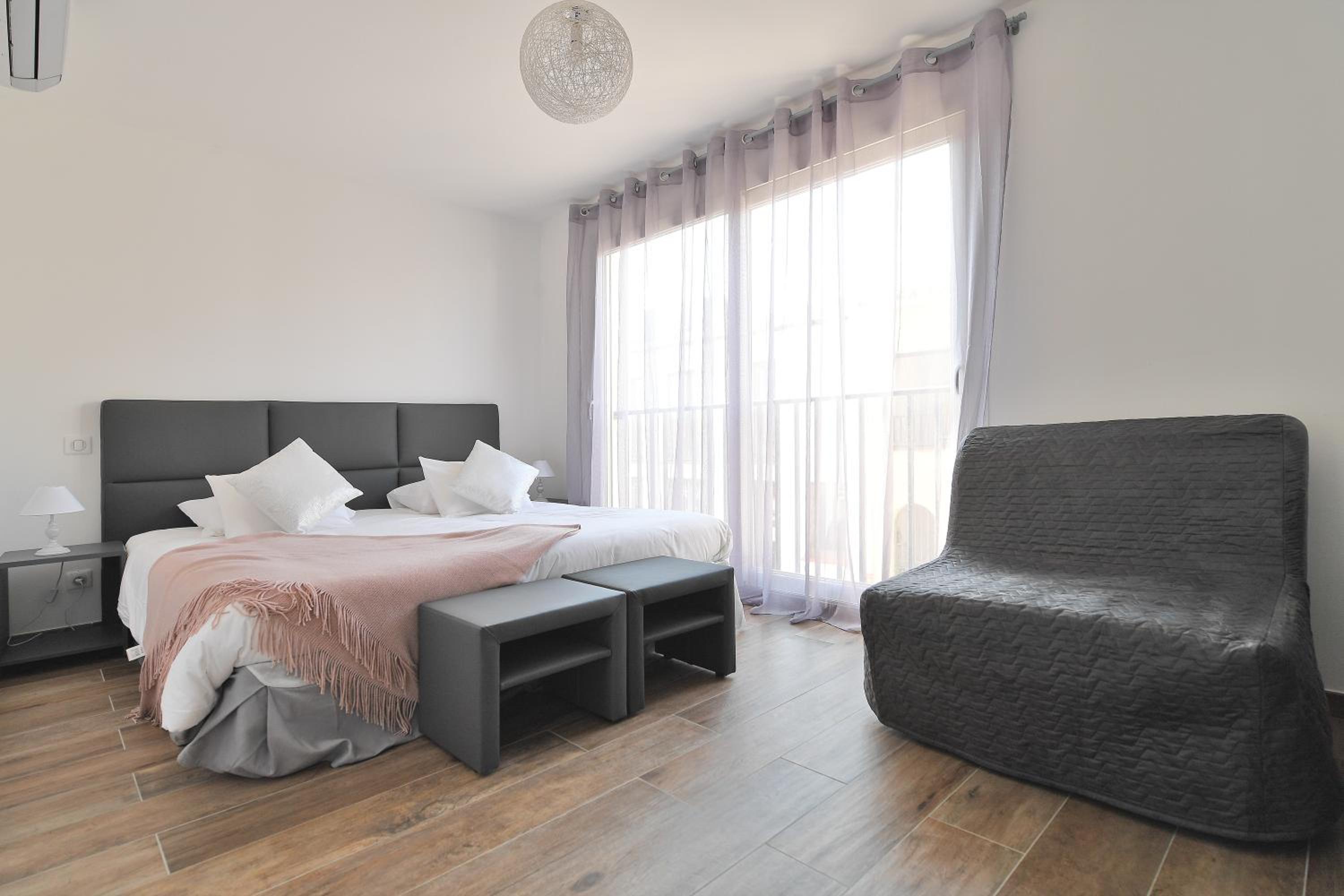Apartment with Balcony