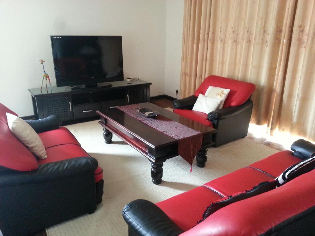 Three-Bedroom House - Photo 1