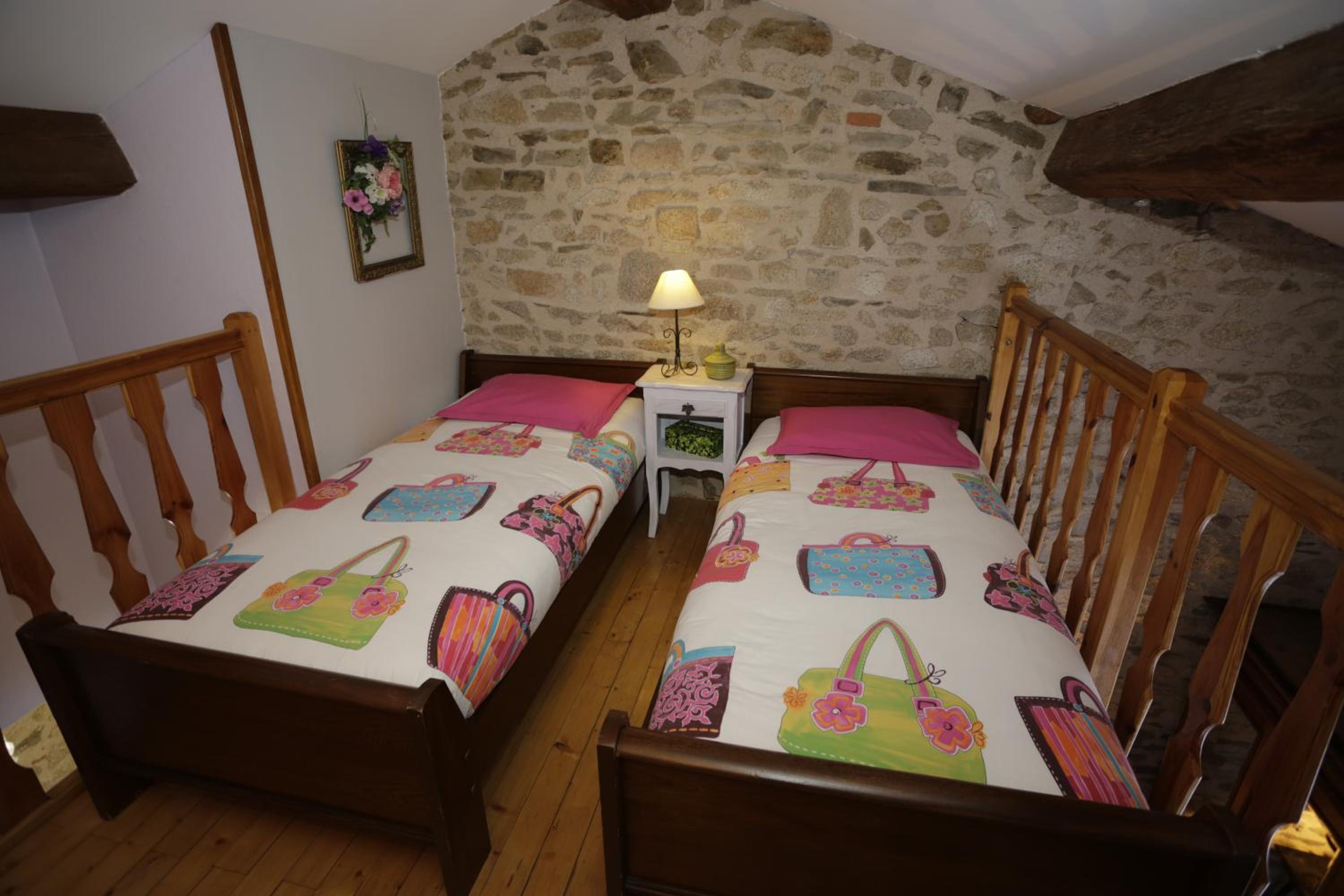 Double or Twin Room with Swimming Pool Access - Photo 7
