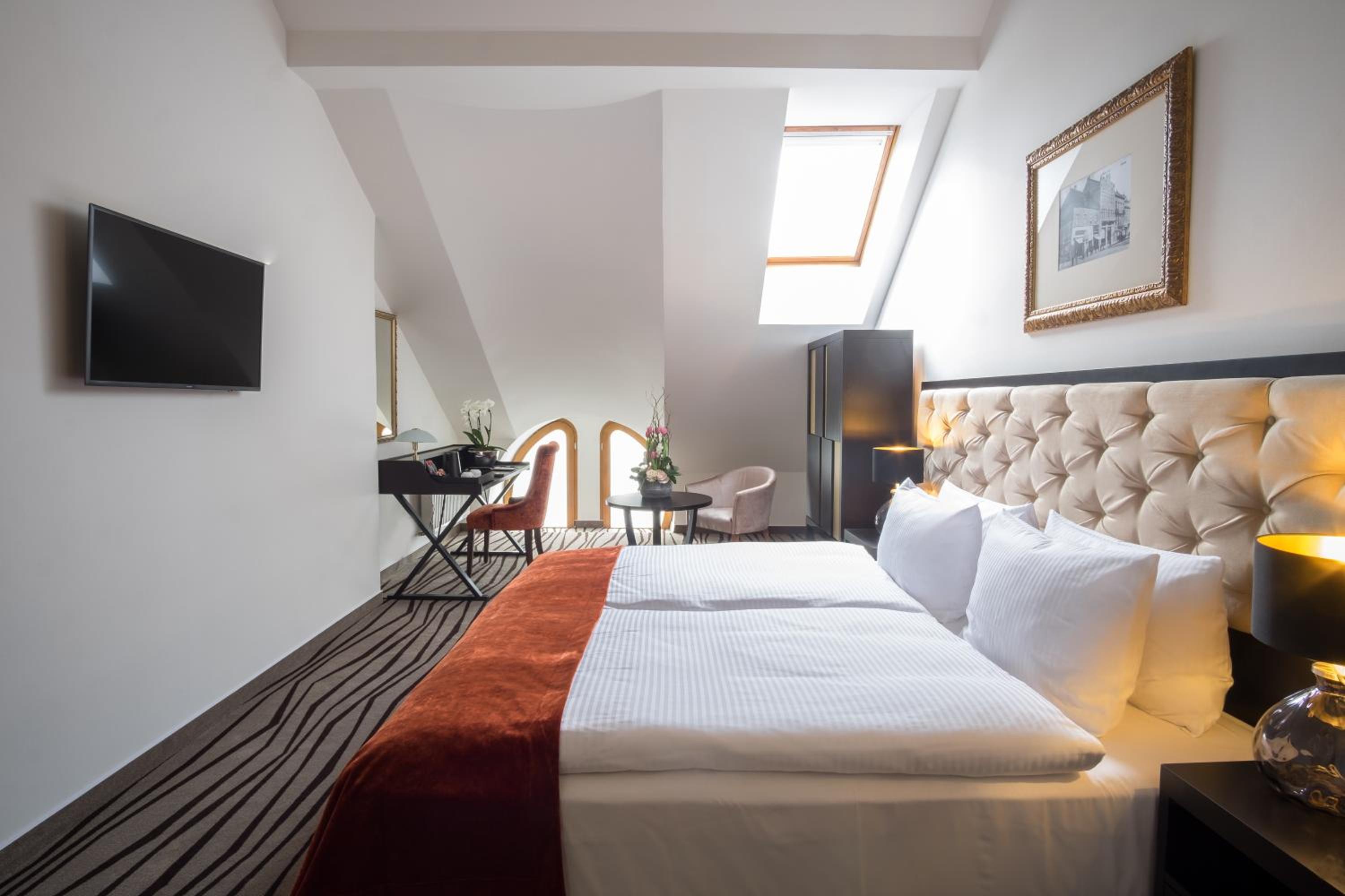 Double Room Atrium - Photo 1