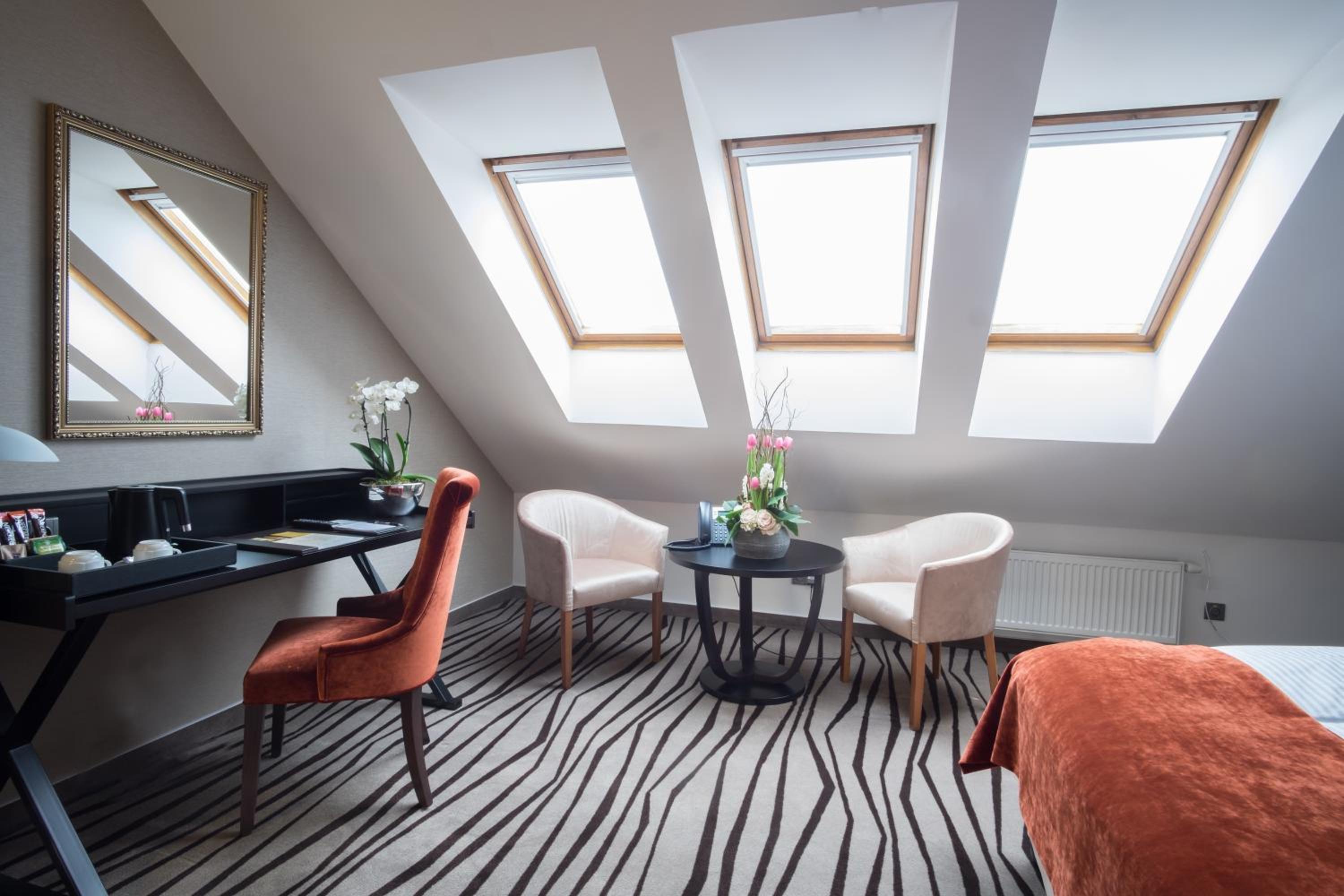 Double Room Atrium - Photo 6