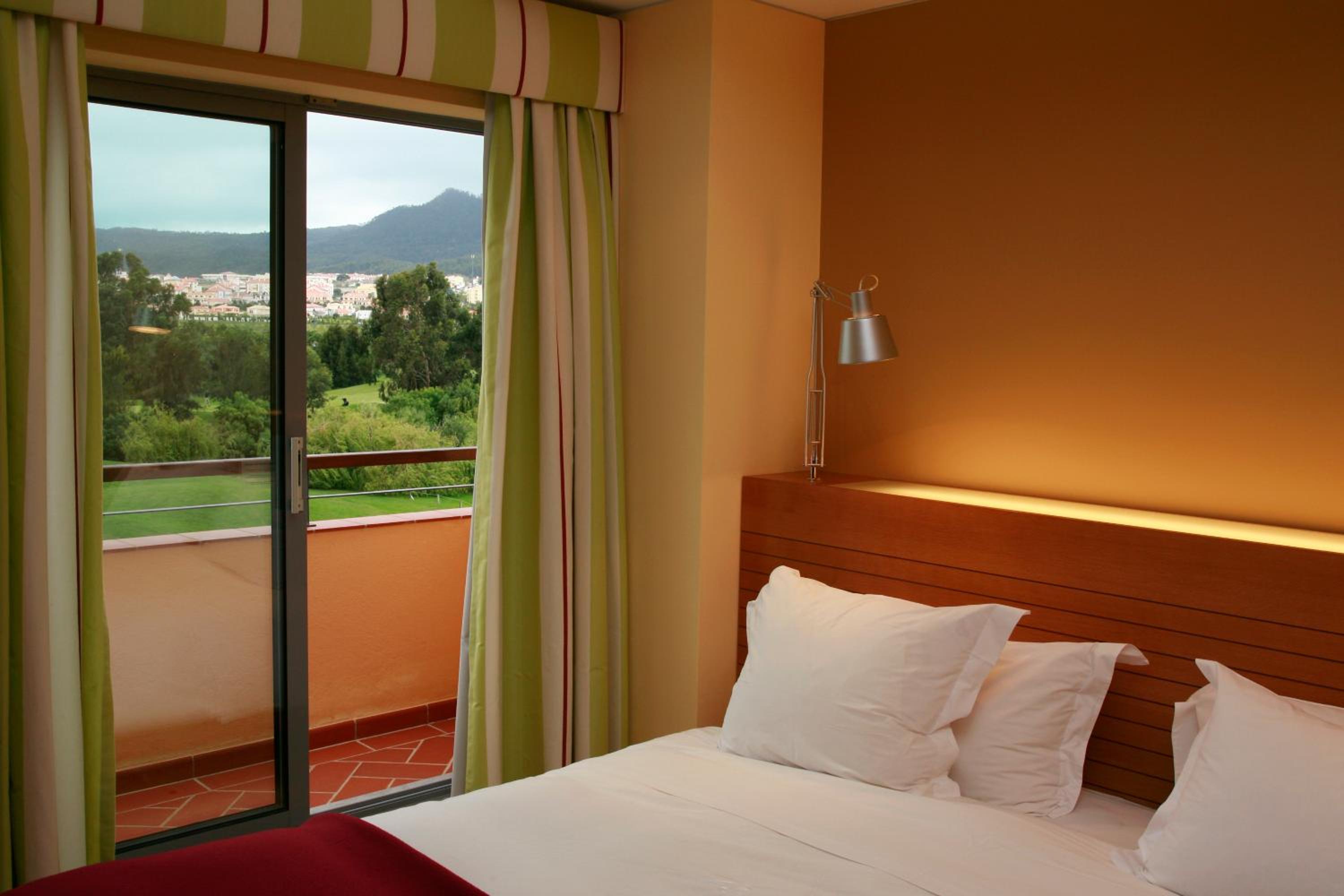 Standard Twin Room - Photo 2