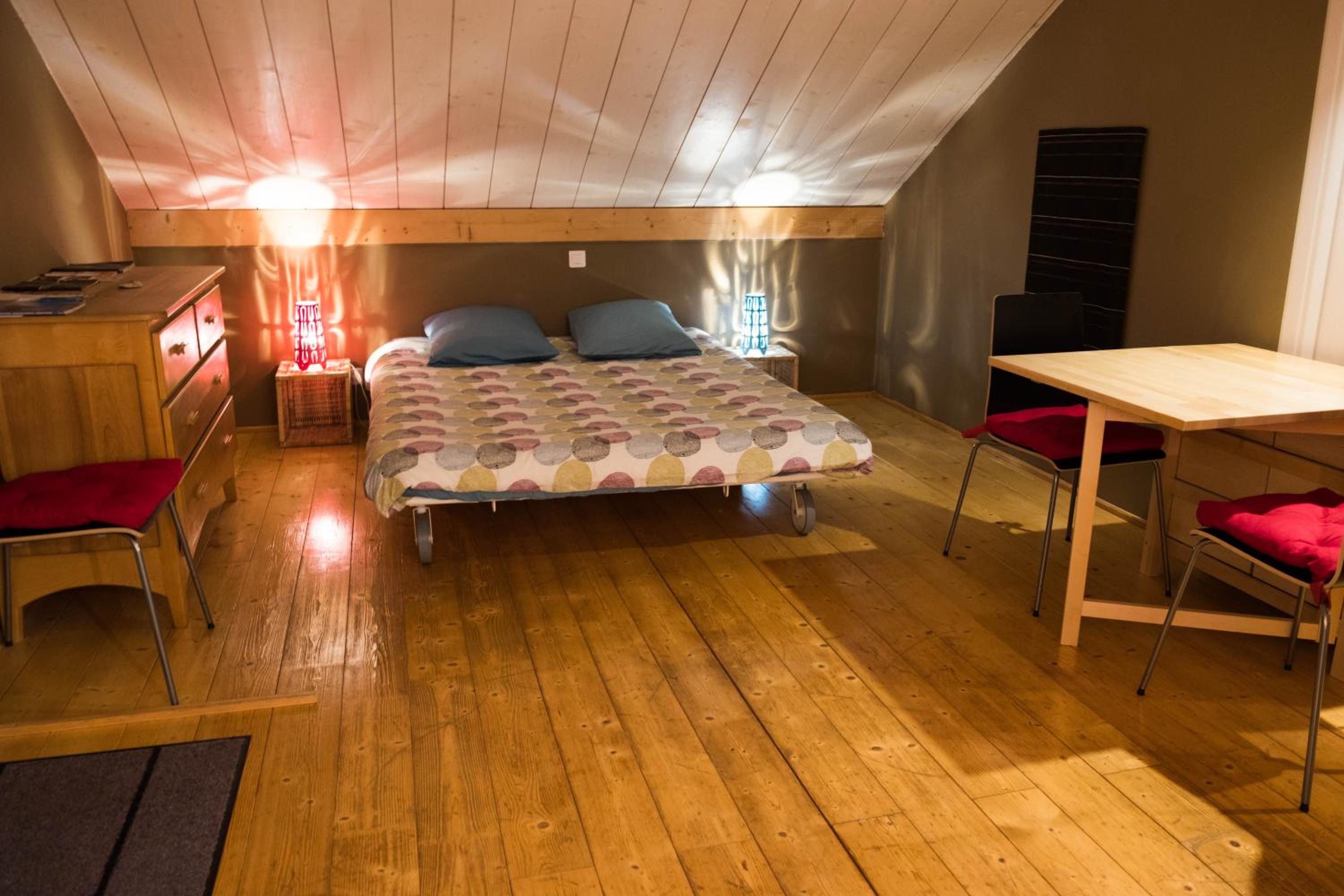 One-Bedroom House - Photo 10
