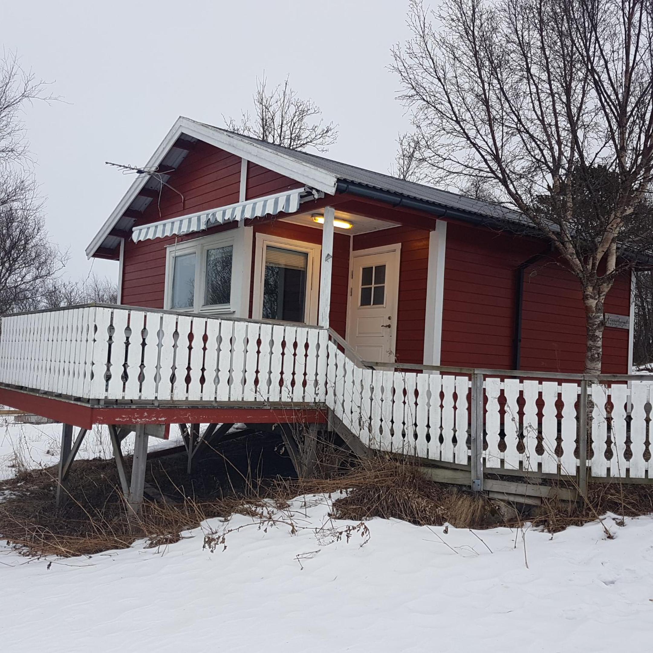 Two-Bedroom Cottage - Photo 3