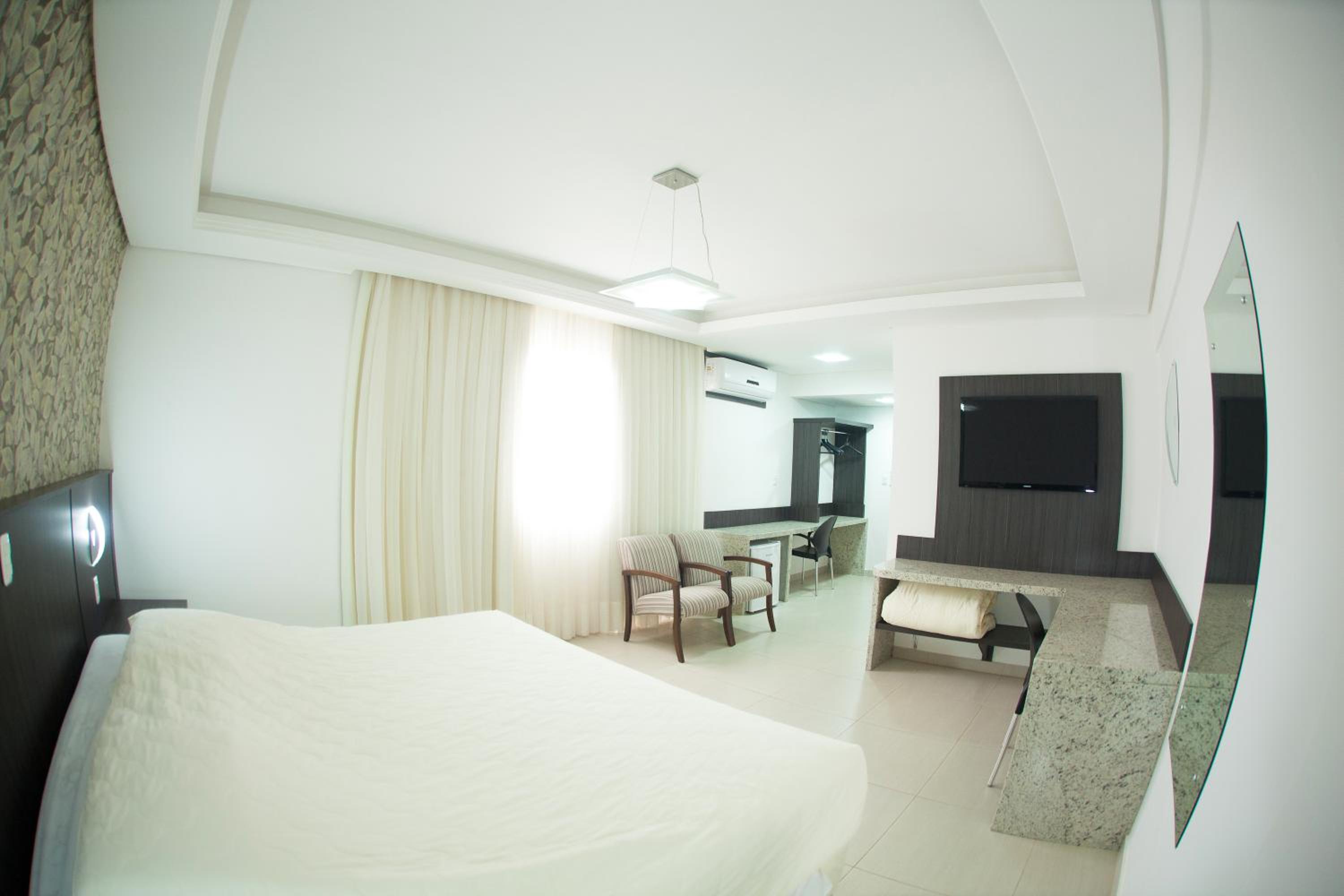 Superior King Suite