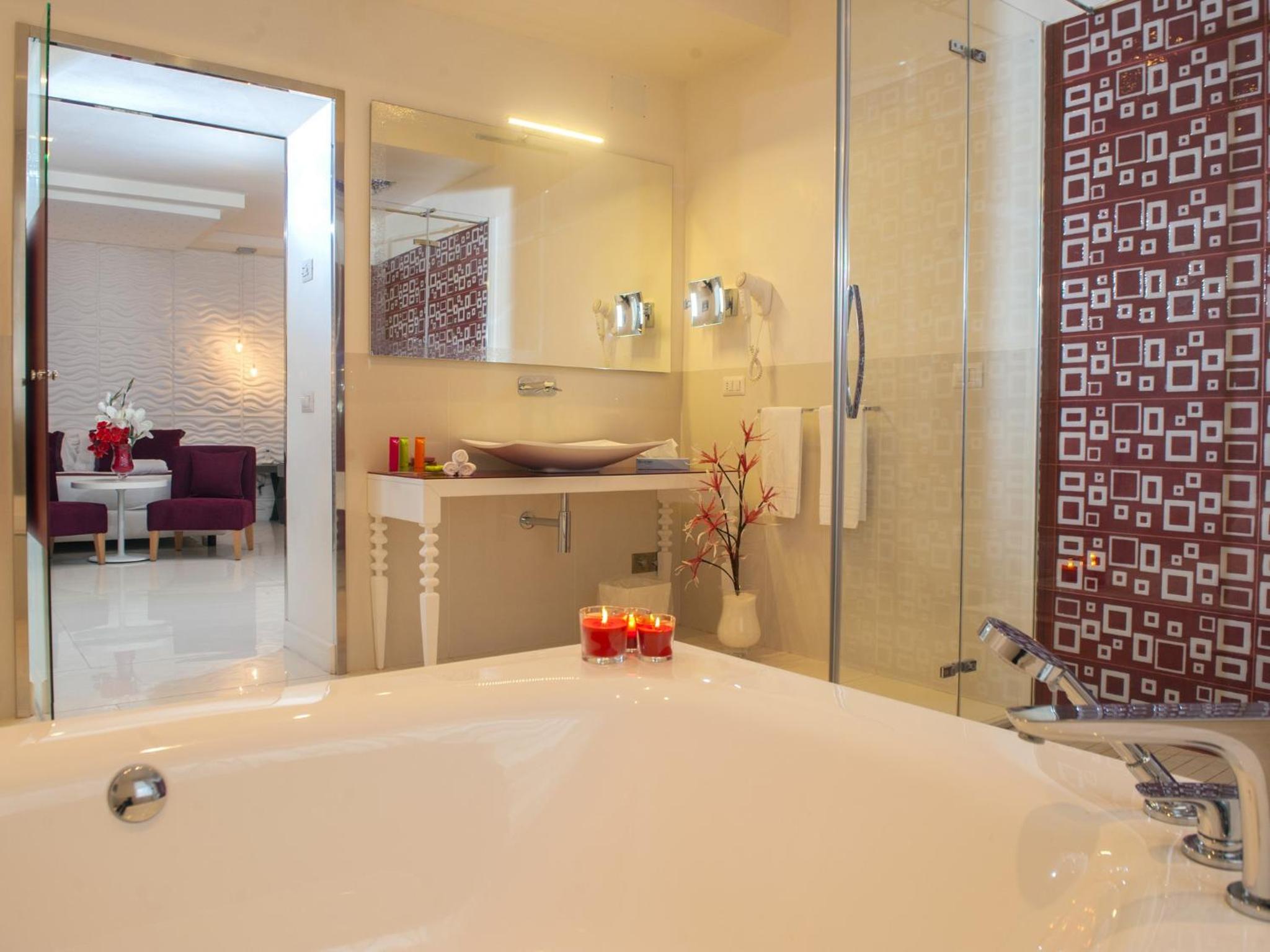 Junior Suite thumbnail 6