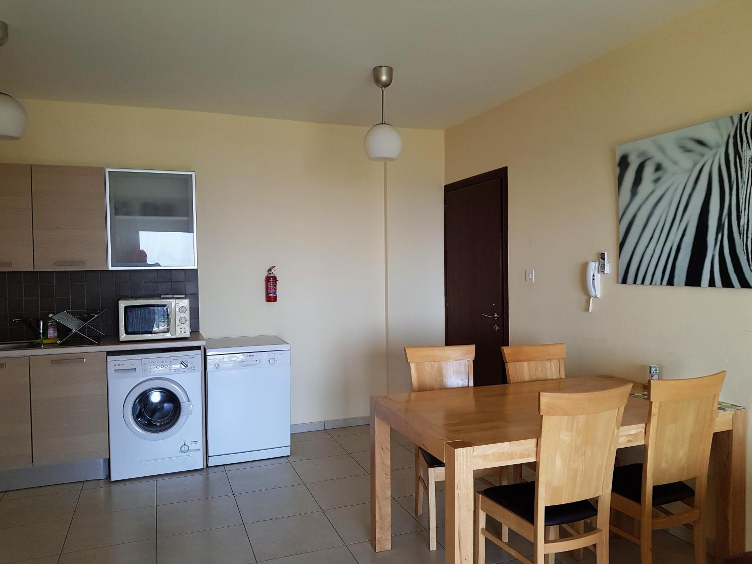 Two-Bedroom Apartment with Balcony photo 3