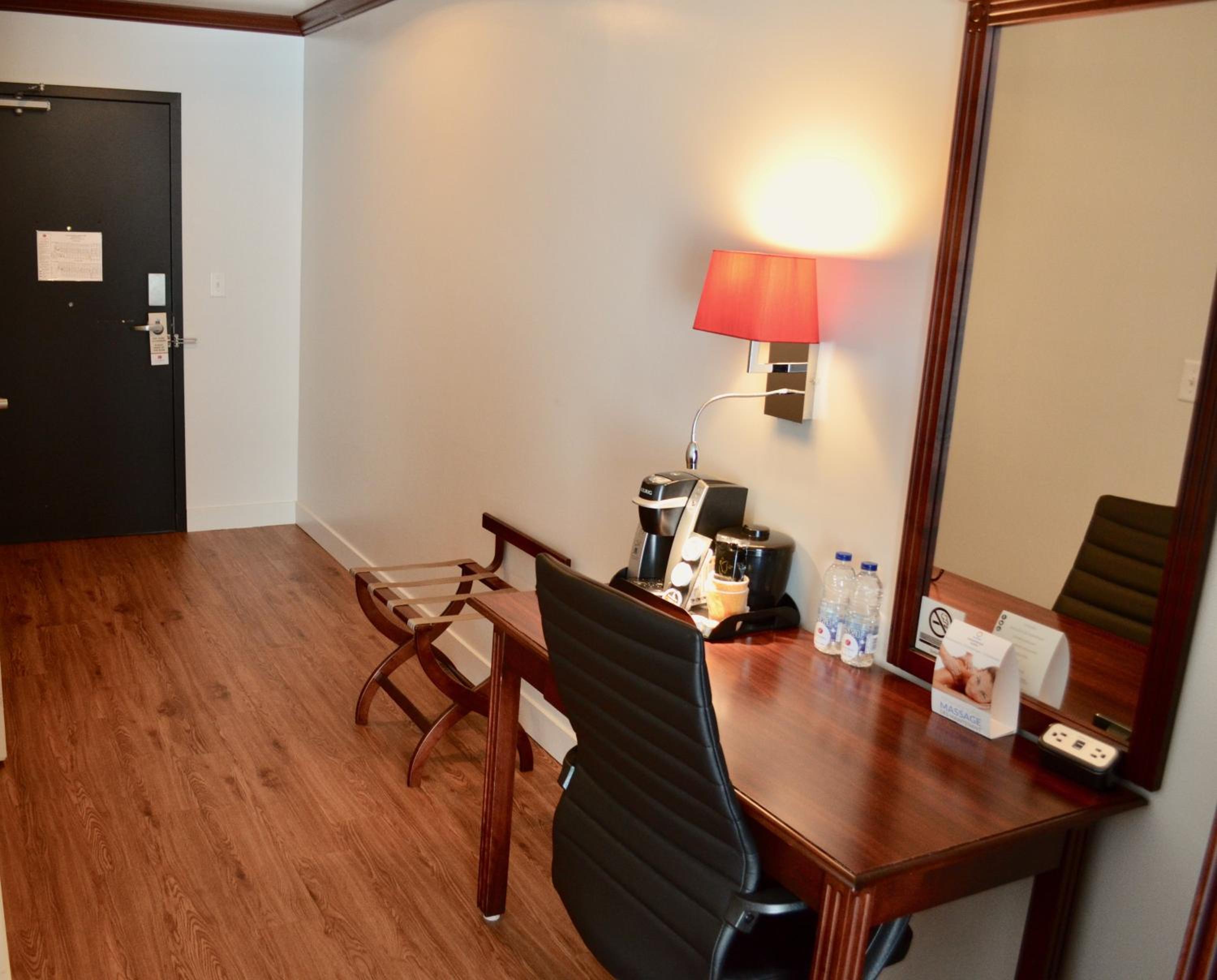 Standard Queen Room - Disability Access