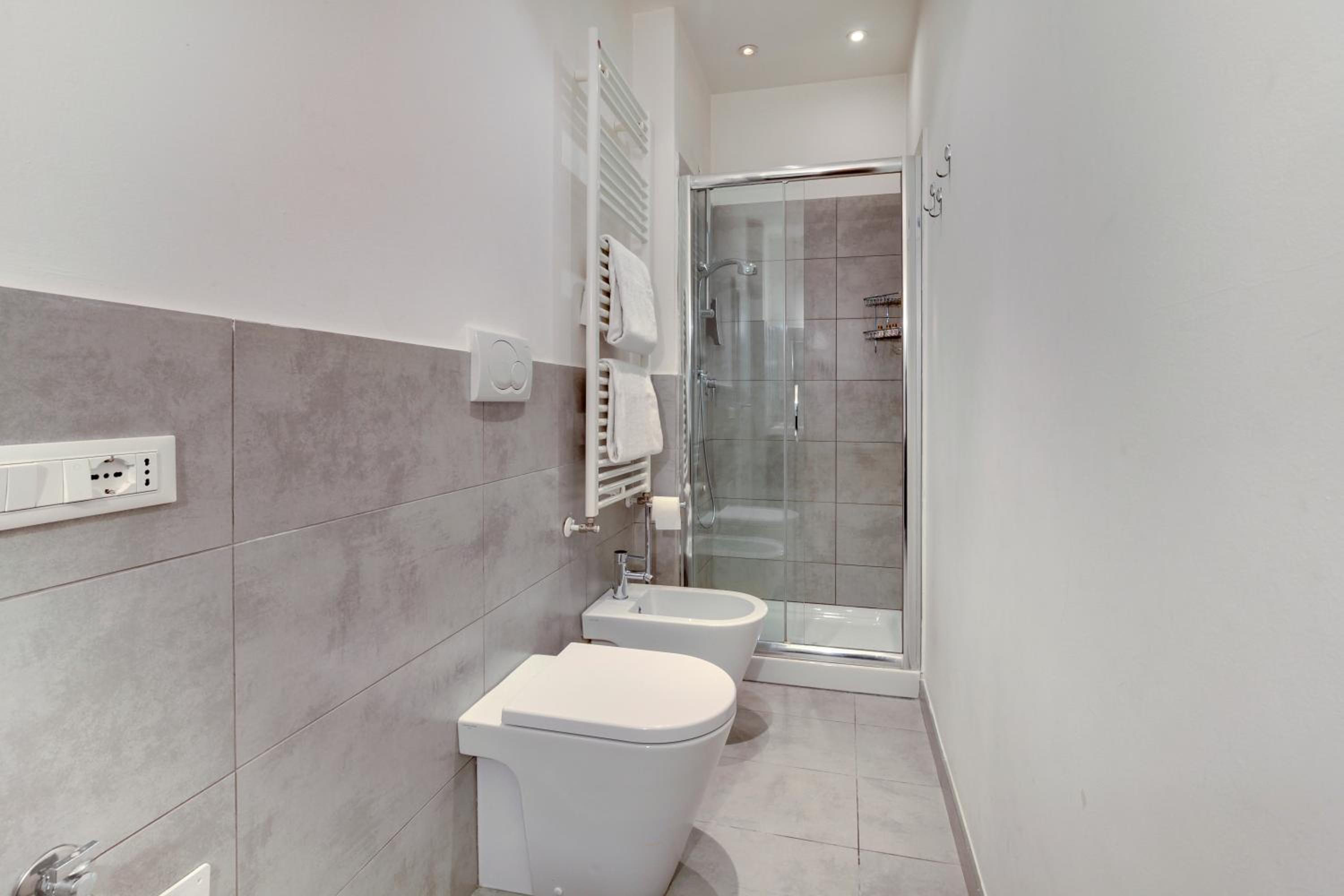 Three-Bedroom Apartment with Terrace photo 2