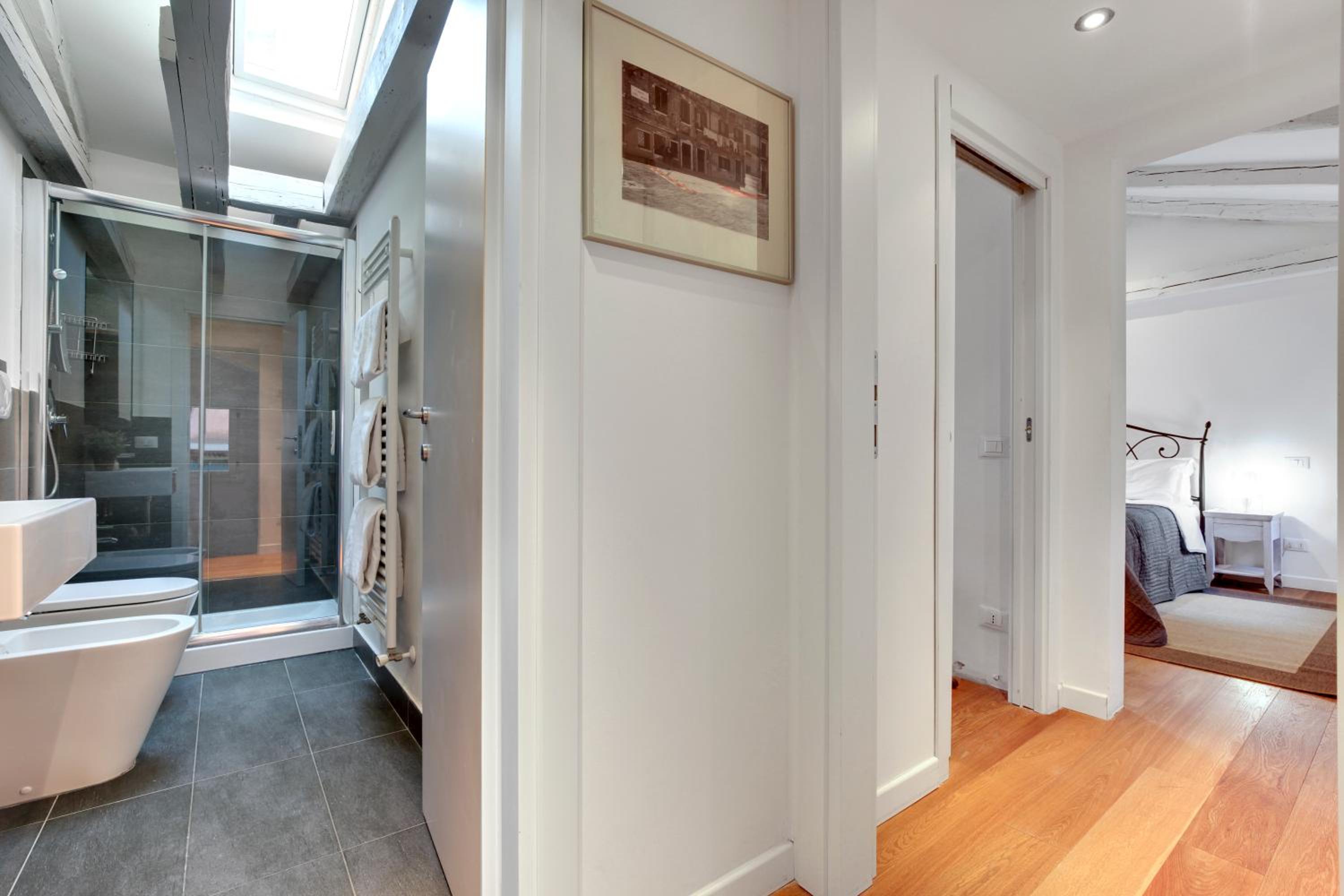 Three-Bedroom Apartment with Terrace photo 3