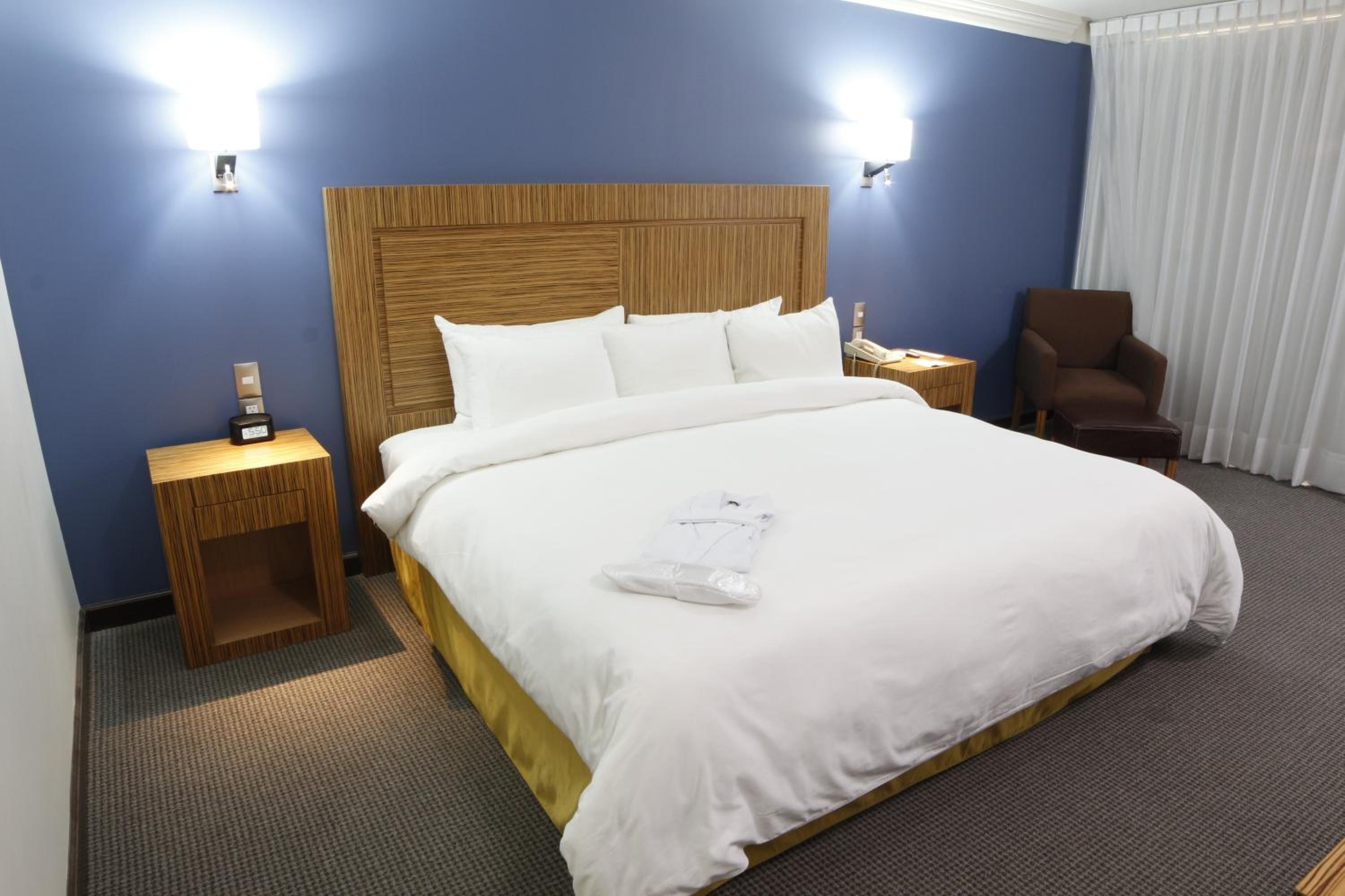 Business King Room photo 3