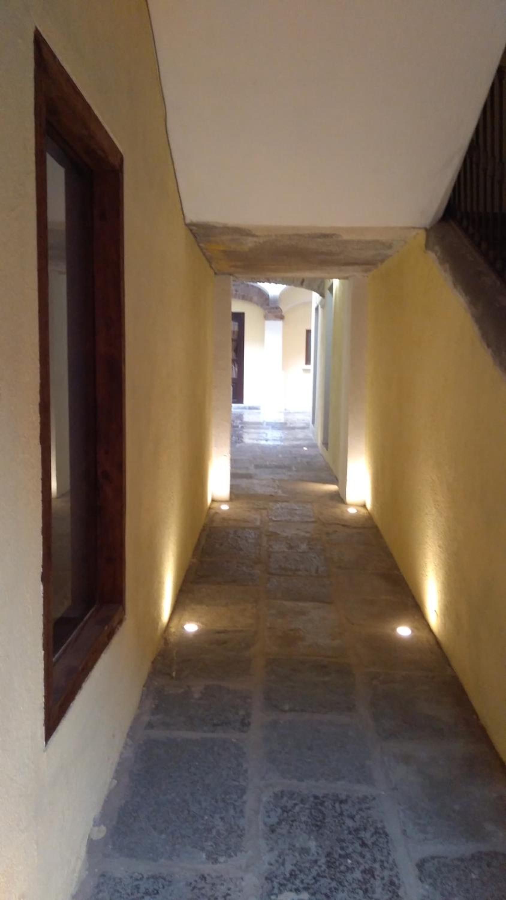 Double Room - Photo 9