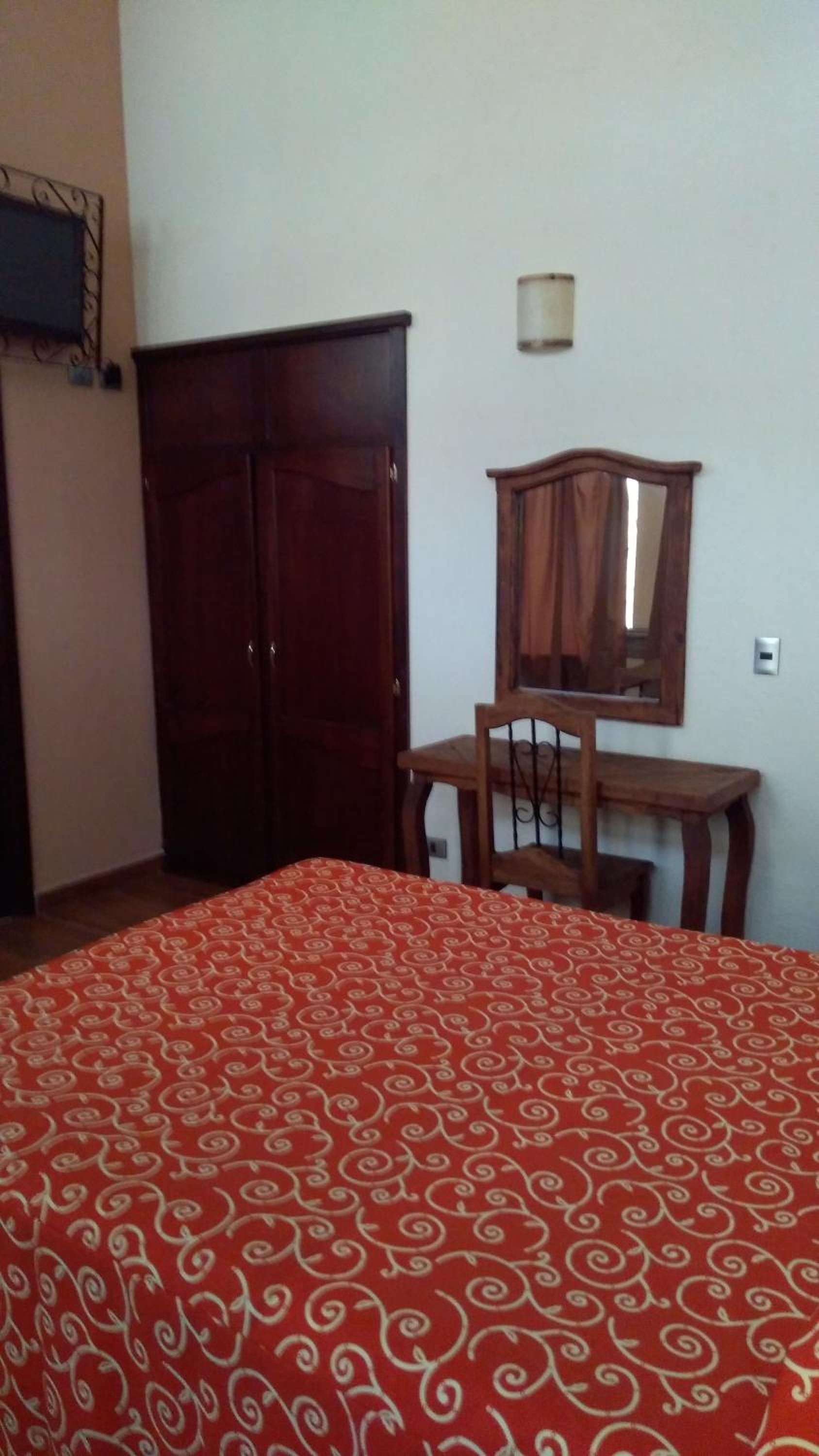 Double Room - Photo 7