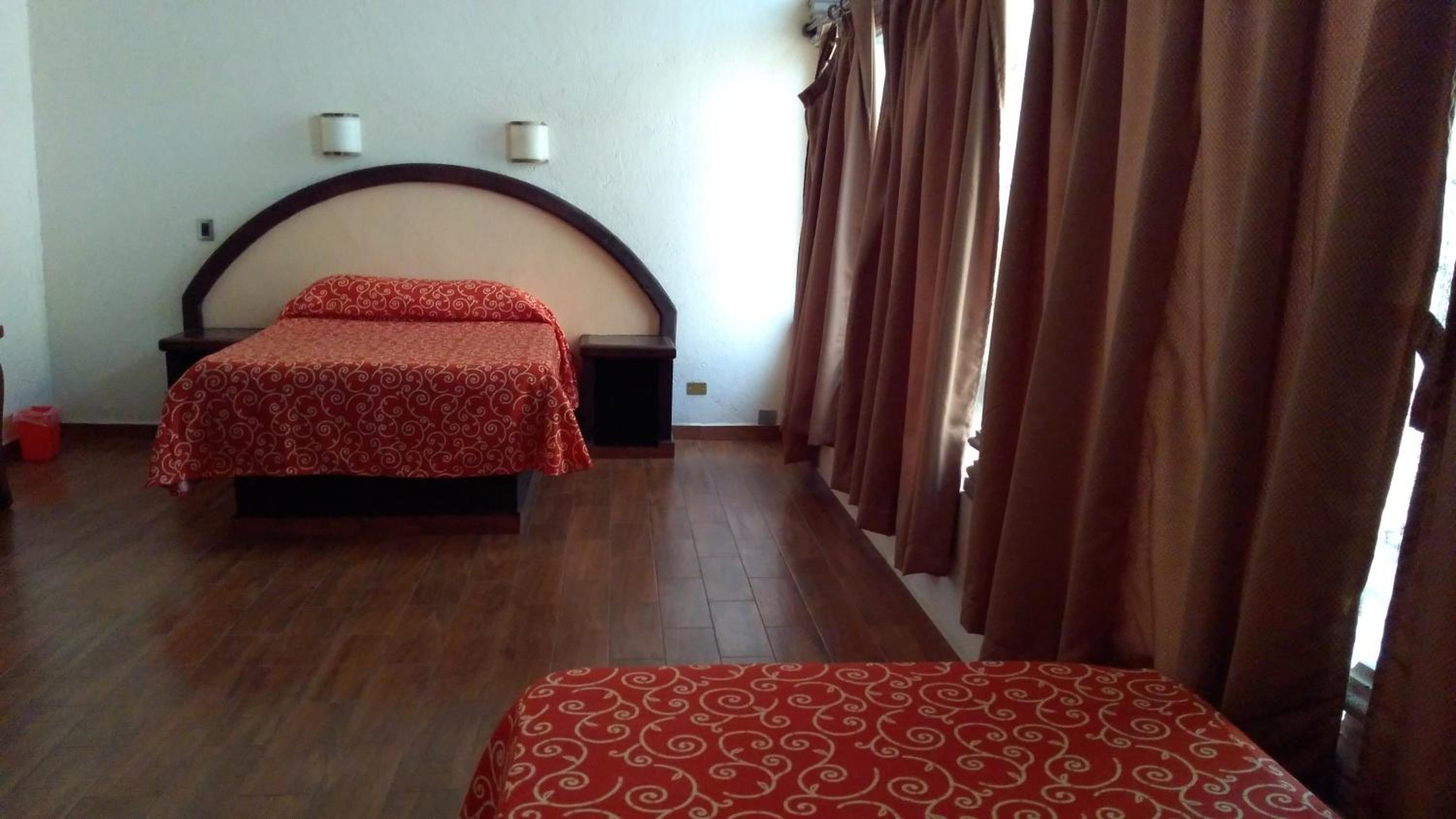 Triple Room - Photo 7
