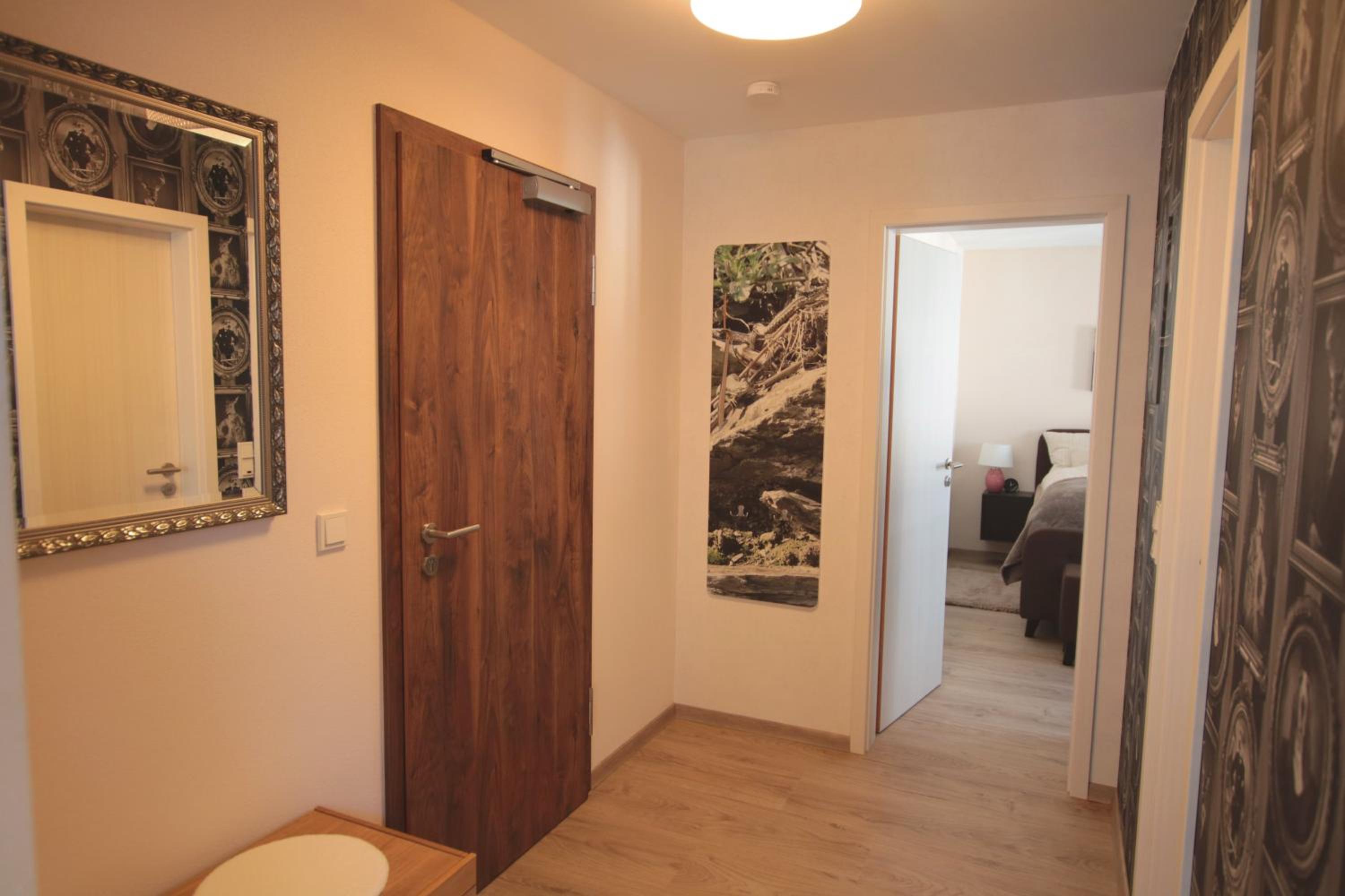 One-Bedroom Apartment photo 2