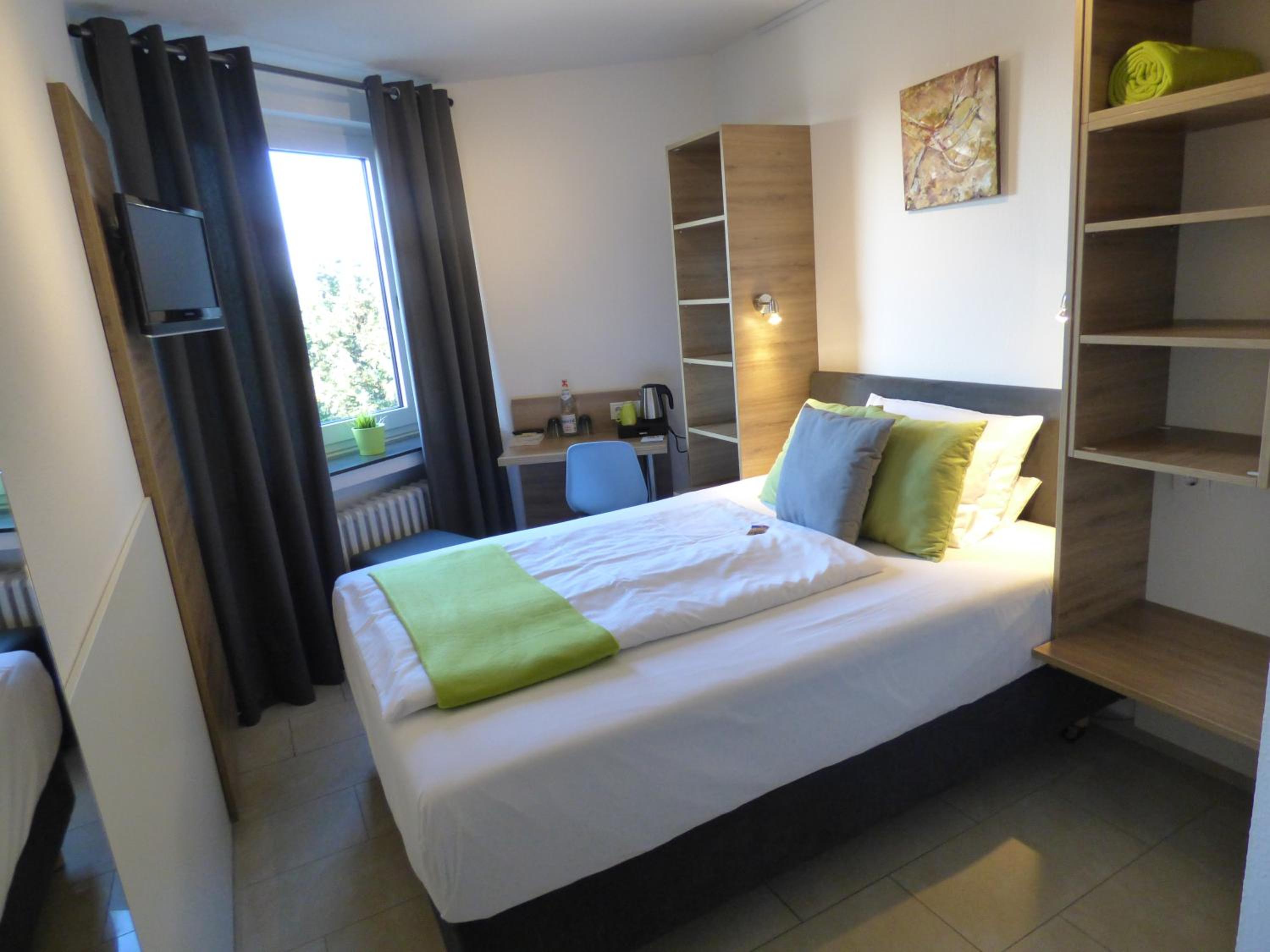 Queen Room - Photo 5