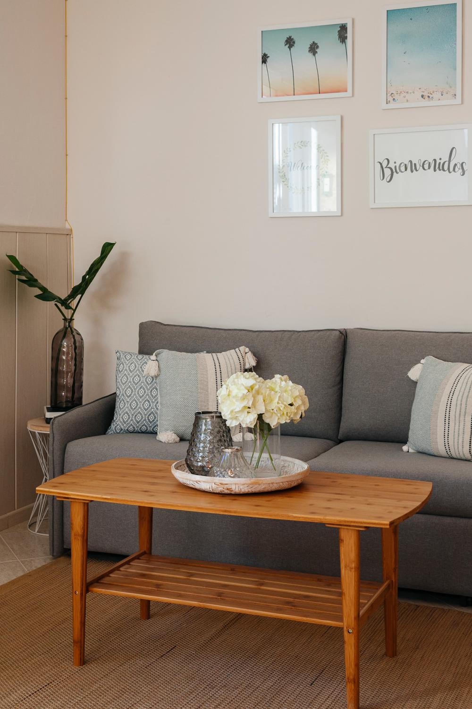 Apartment photo 2