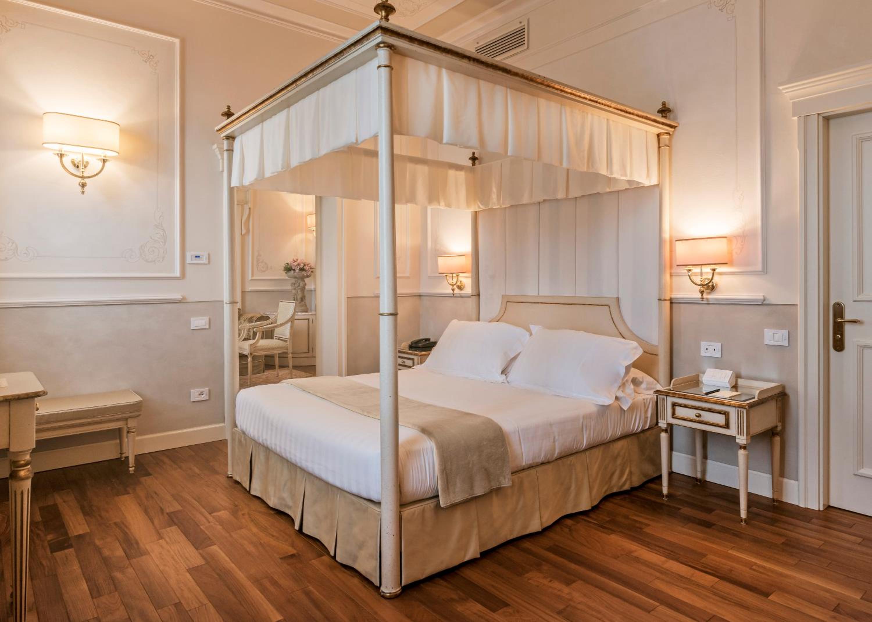 Suite - Photo 4