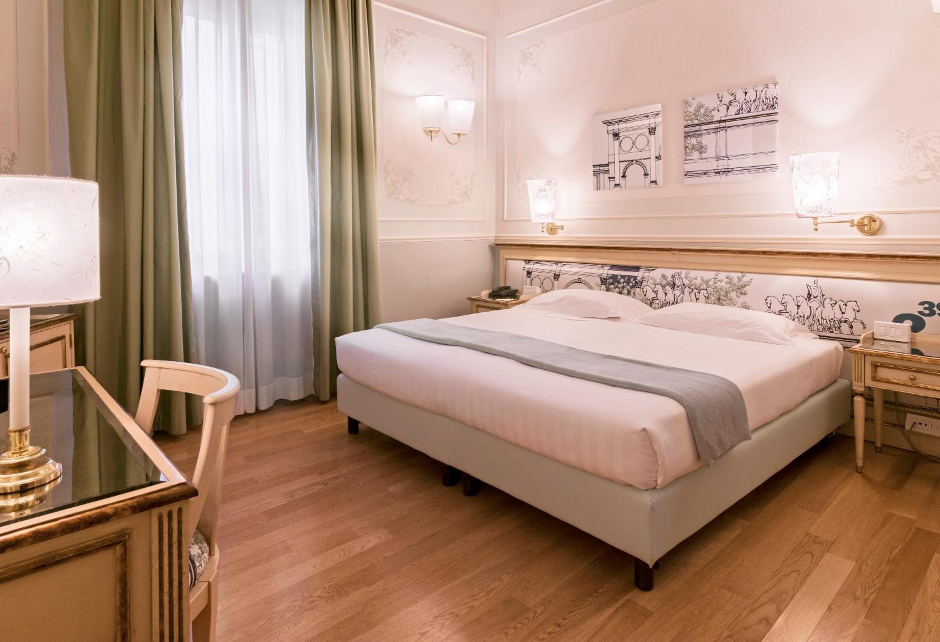 Deluxe Double Room - Photo 1