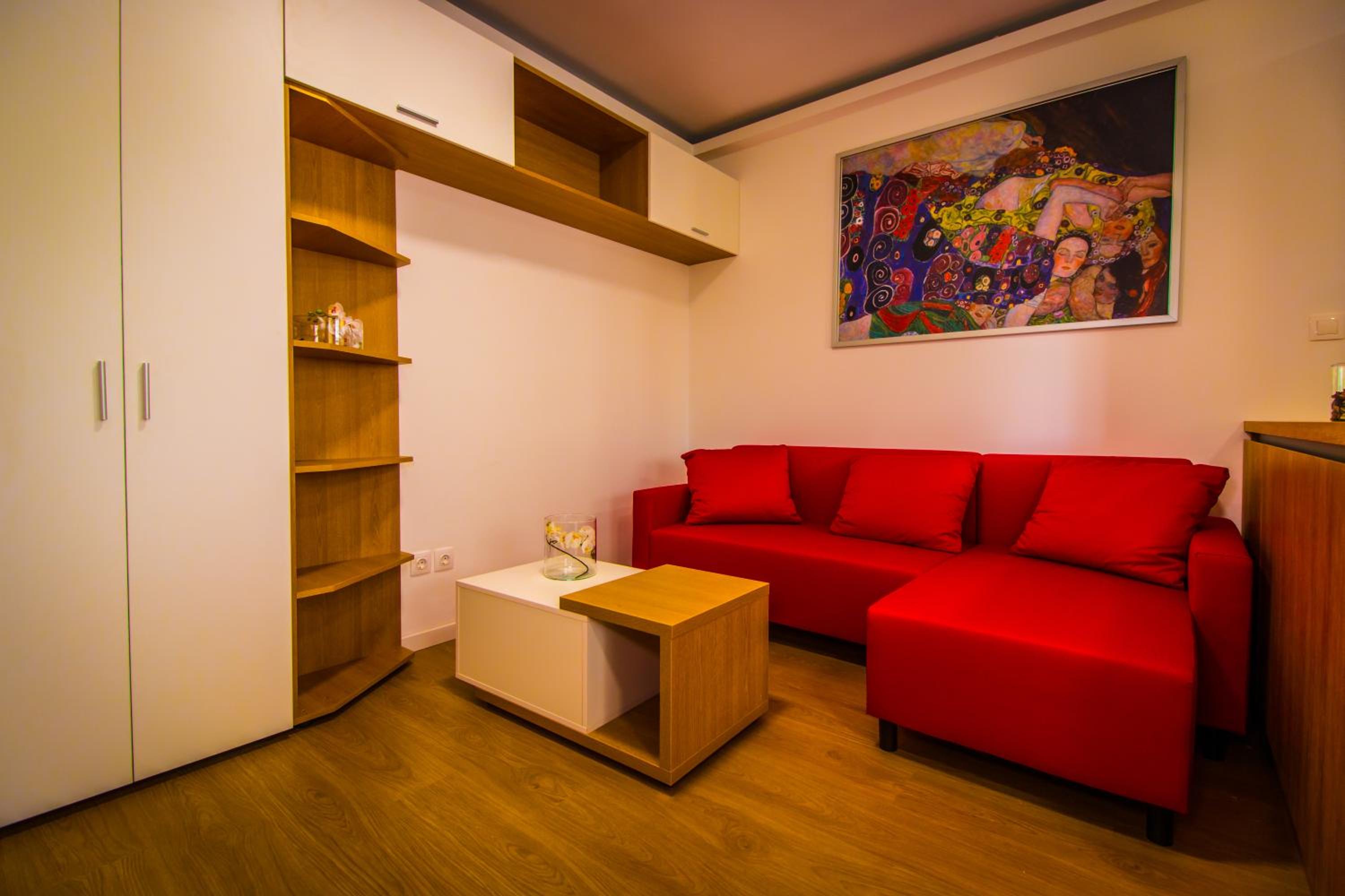 Deluxe Apartment - Photo 2