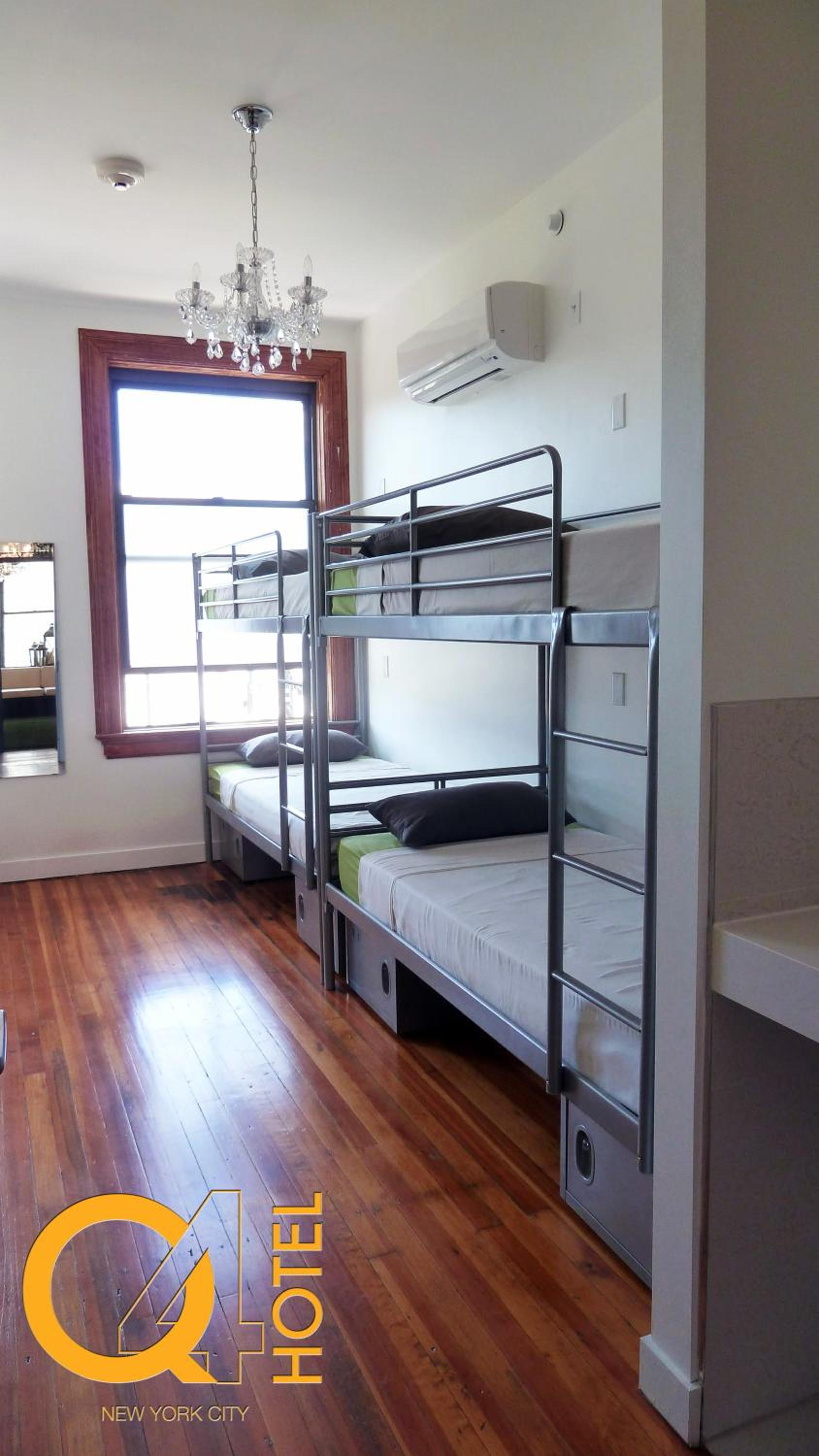 Single Bed in 4-Bed Female Dormitory Room photo 2
