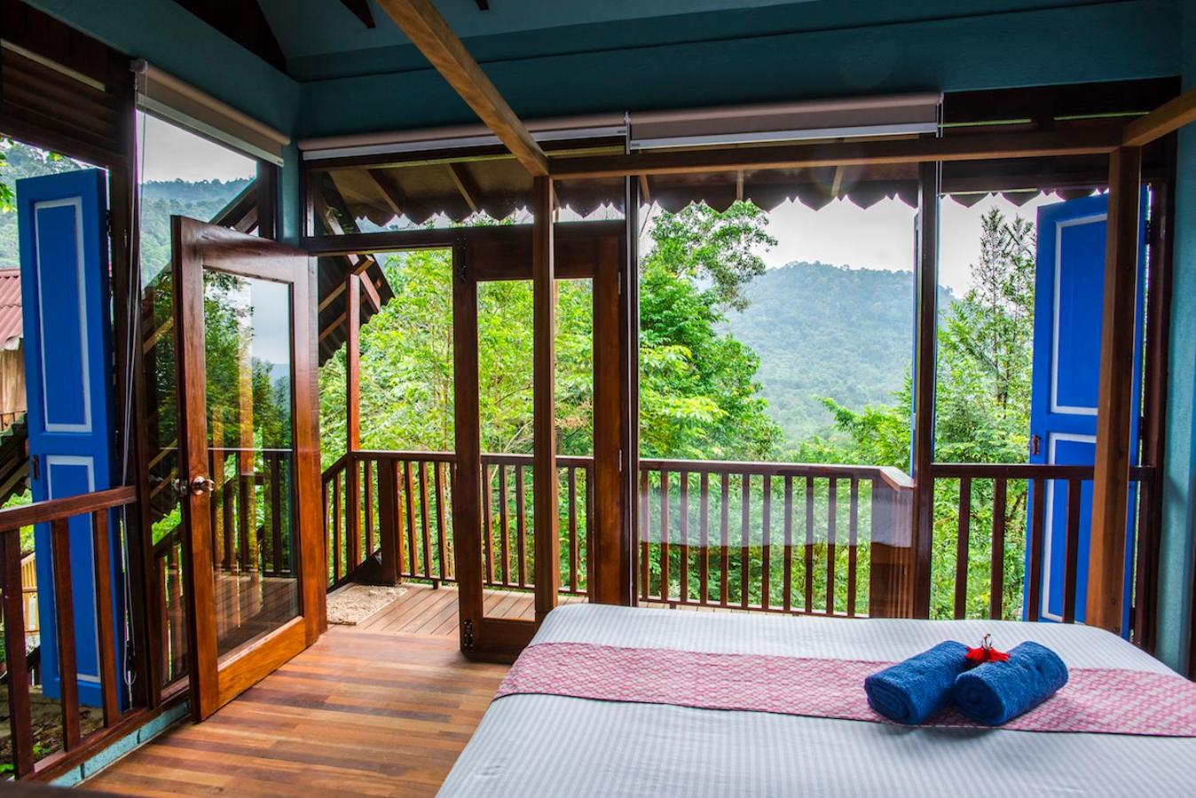 Superior Chalet (Lanai House - Open Concept) photo 3