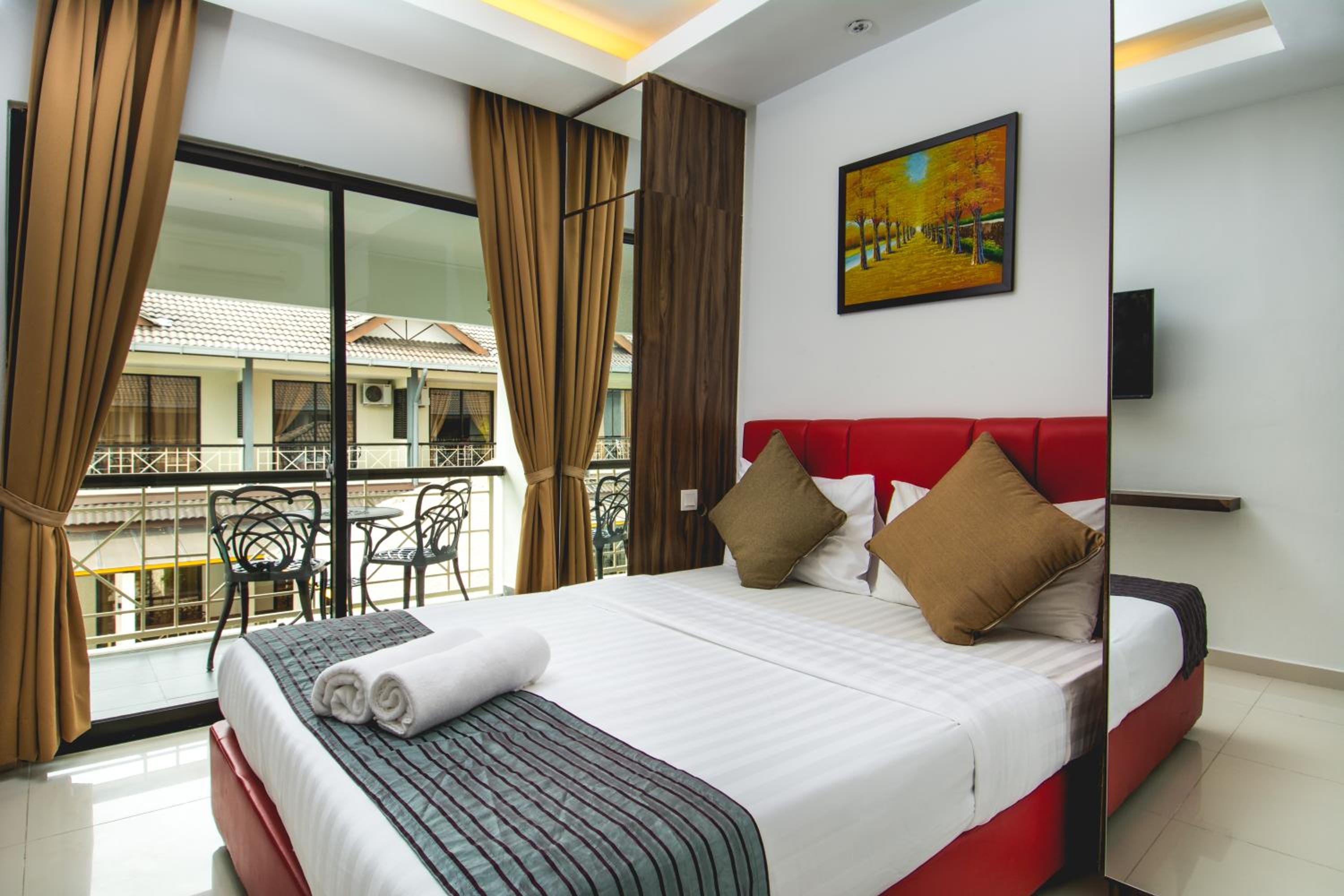 Standard Room with Pool View (Upstairs Level) photo 1