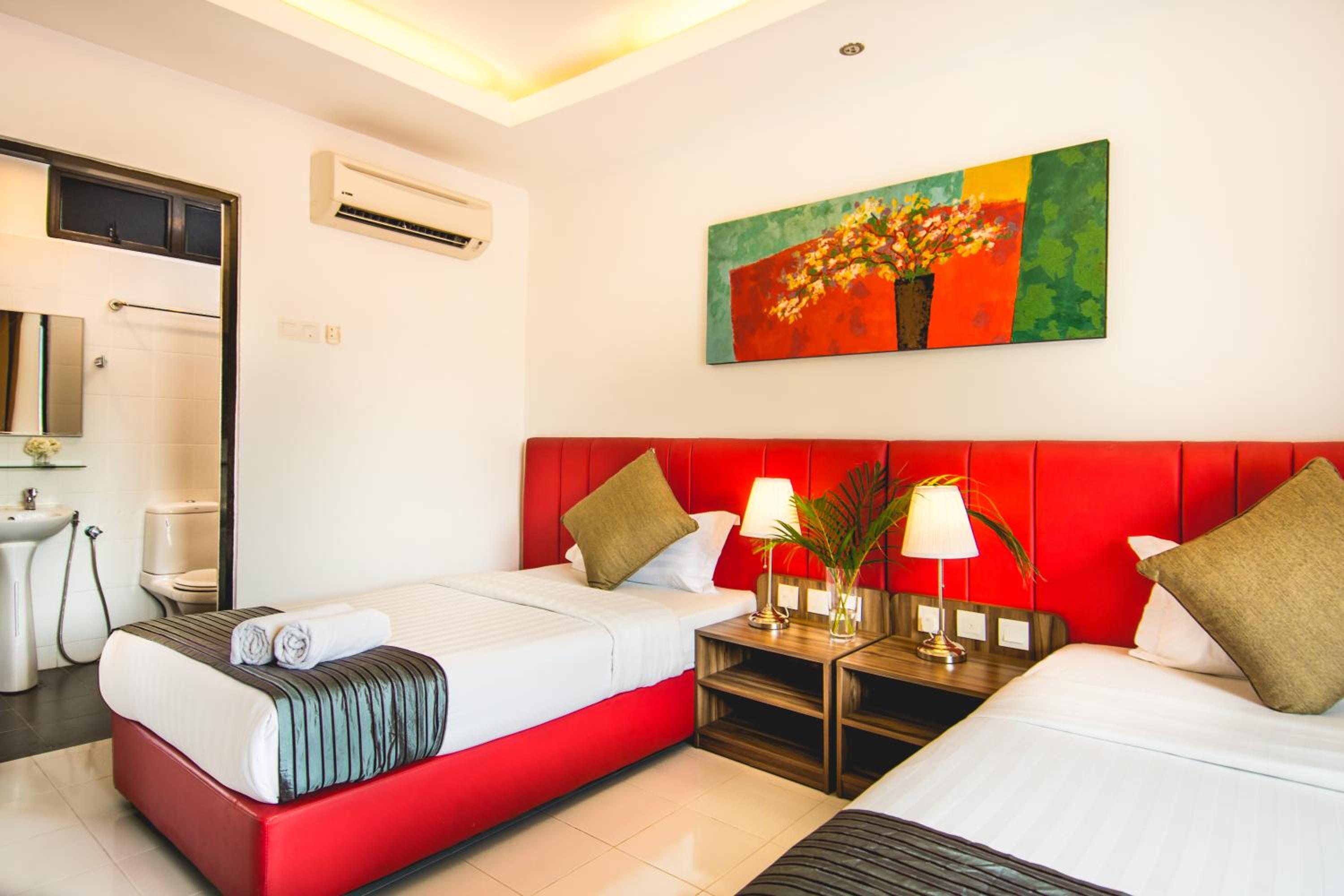 Deluxe Twin Room photo 2