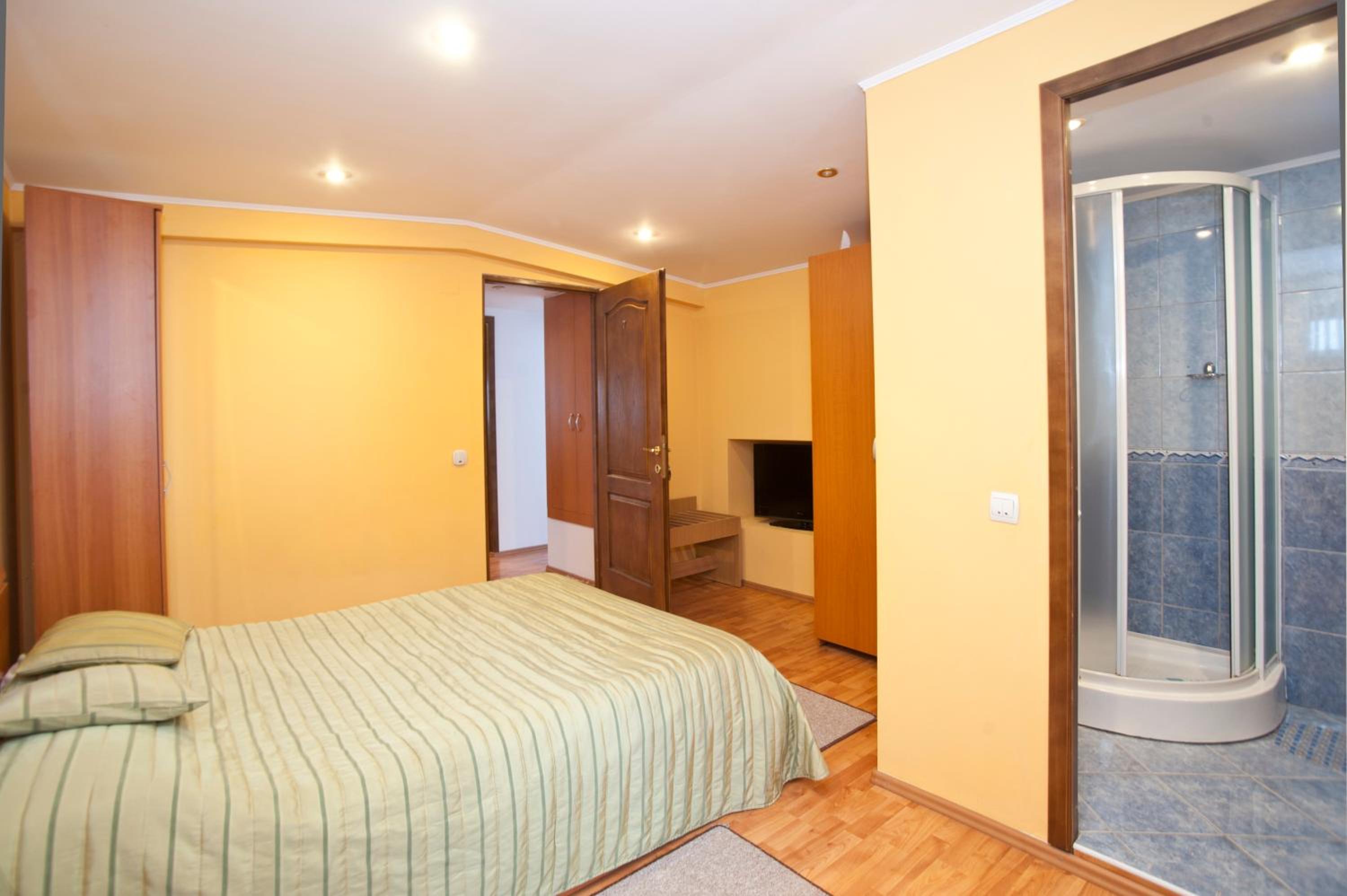 Standard Double Room - Photo 1