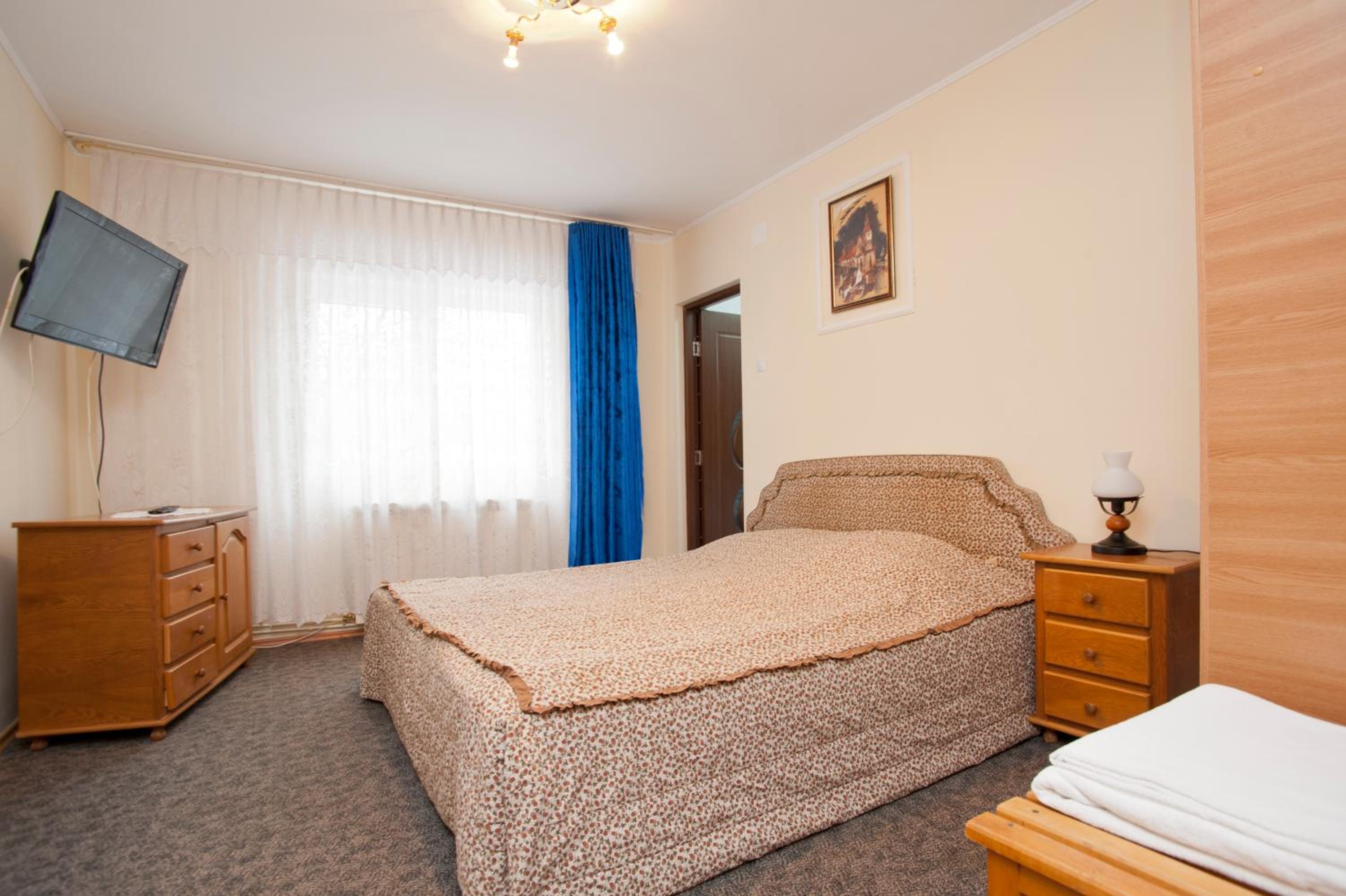Standard Double Room - Photo 10