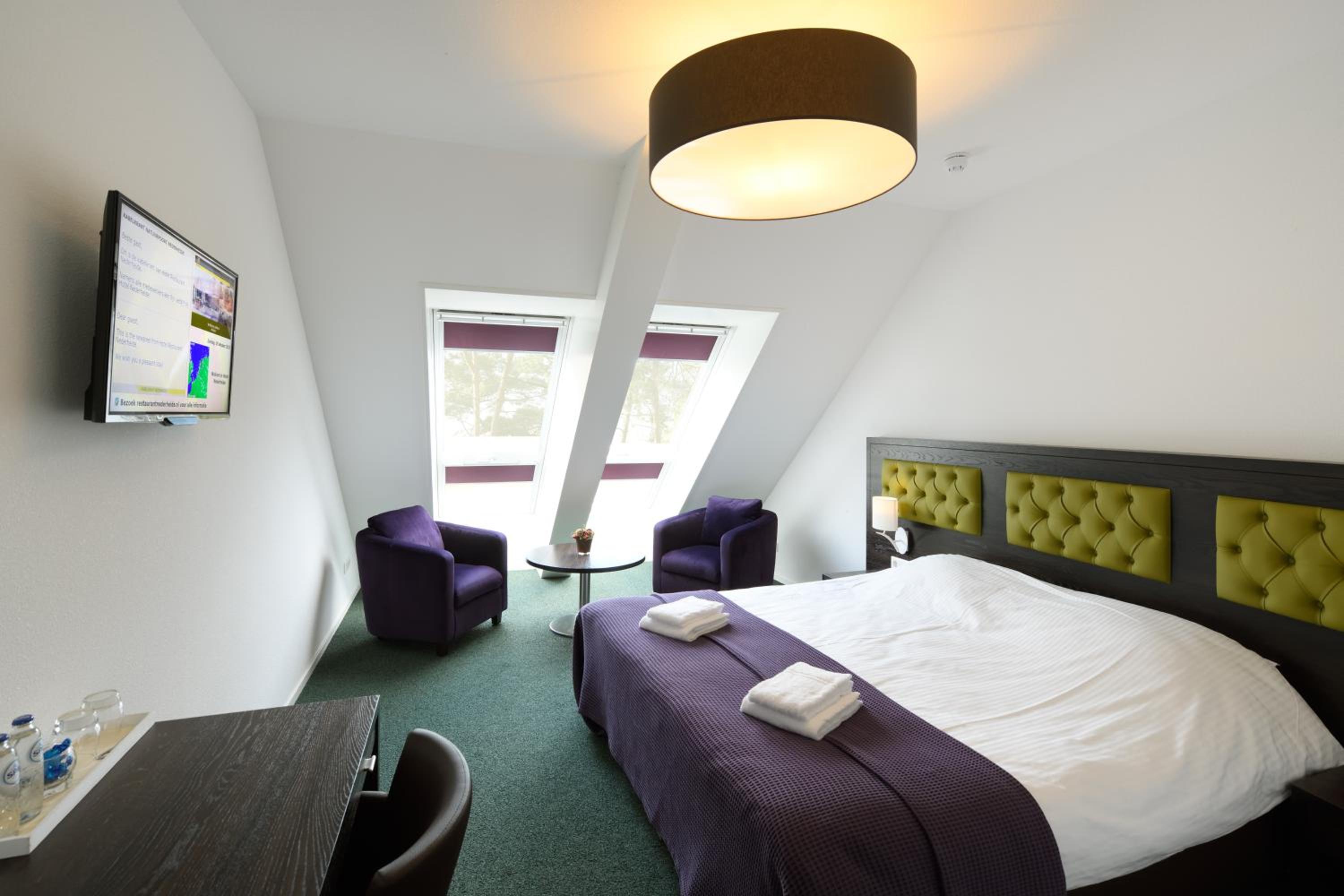 Twin Room with Bath