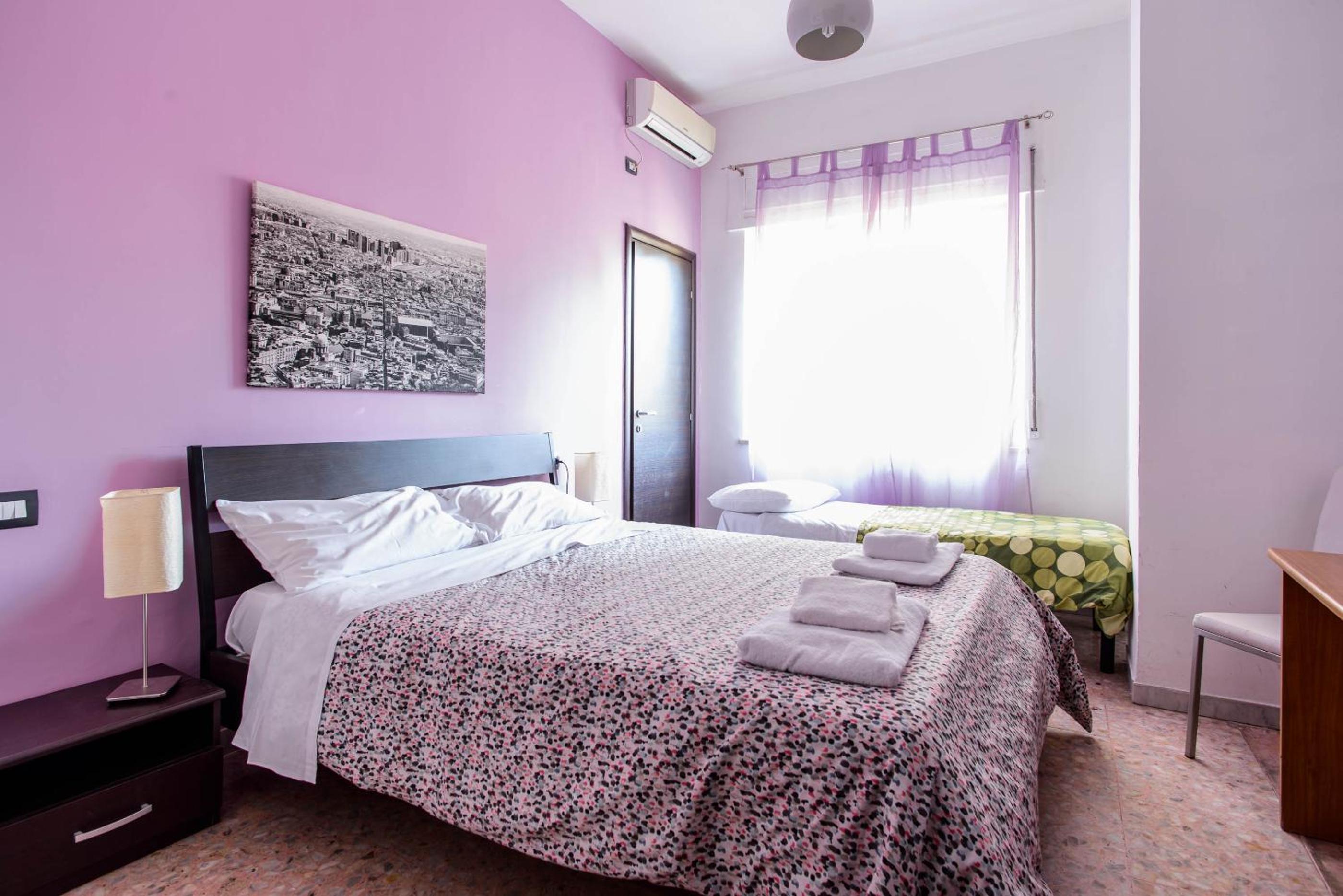 Quadruple Room with Private Bathroom photo 2