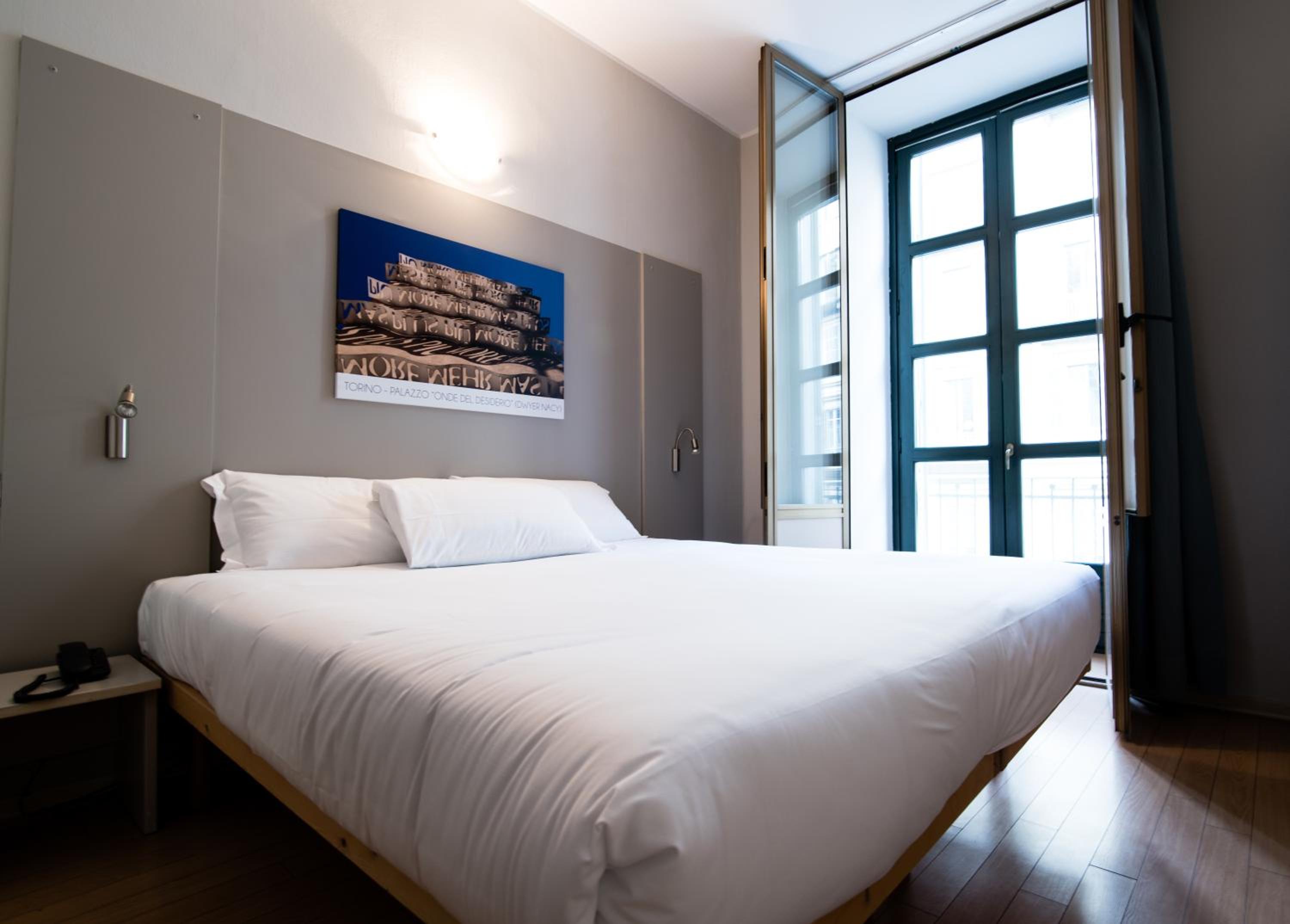 Double Room - Photo 8