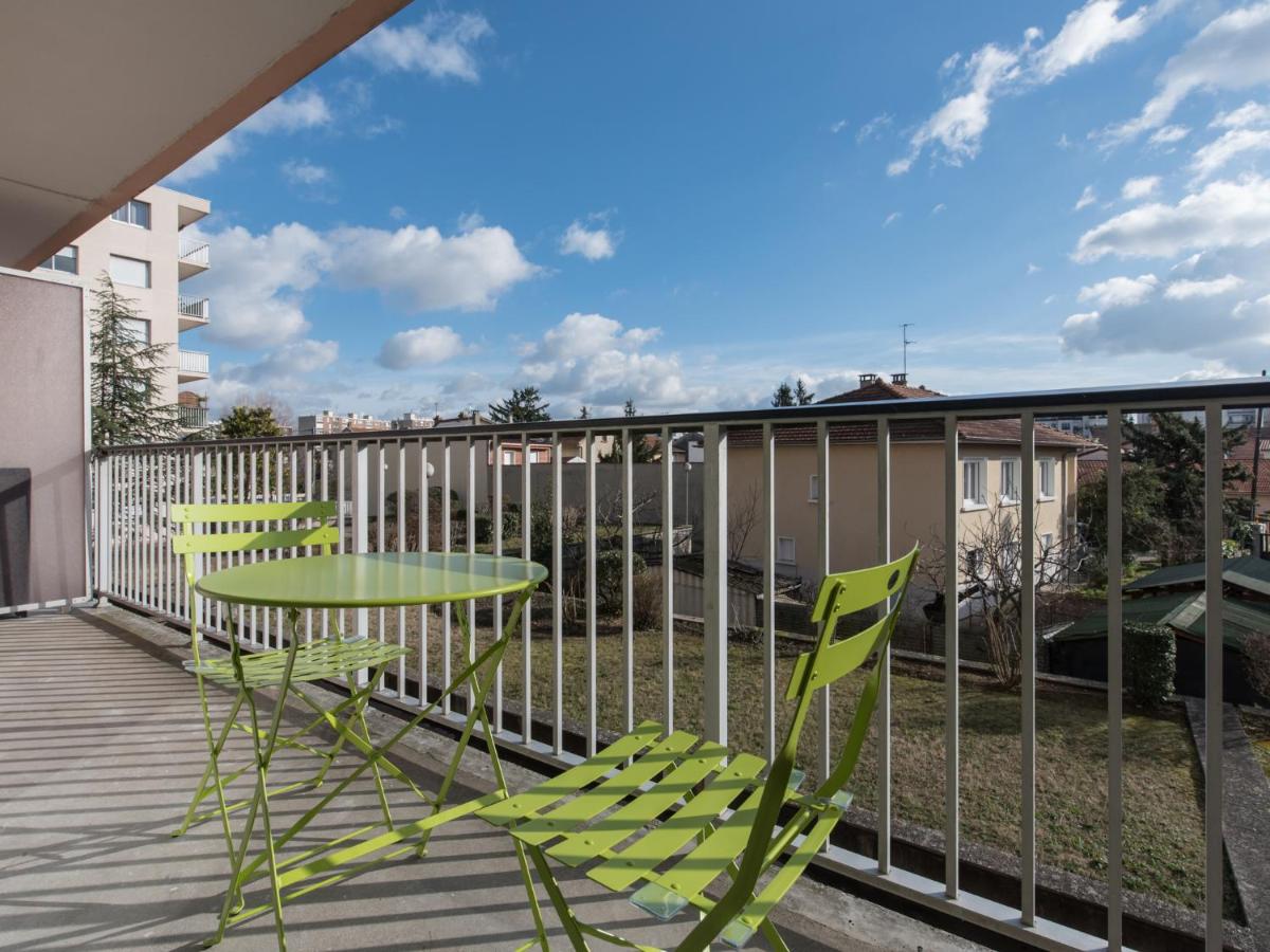 Studio with Balcony photo 1