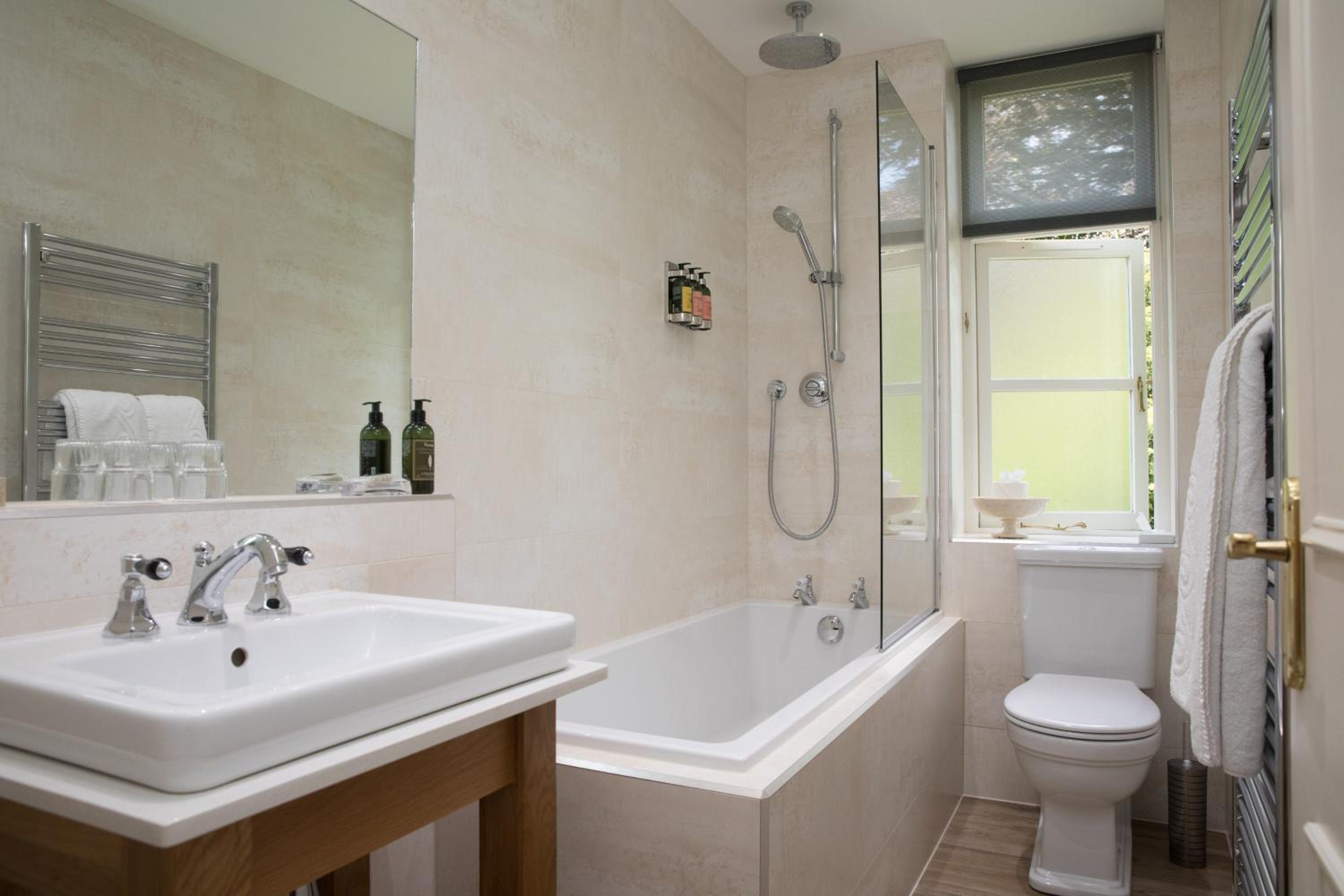 Standard Double Room with Mountain View photo 2