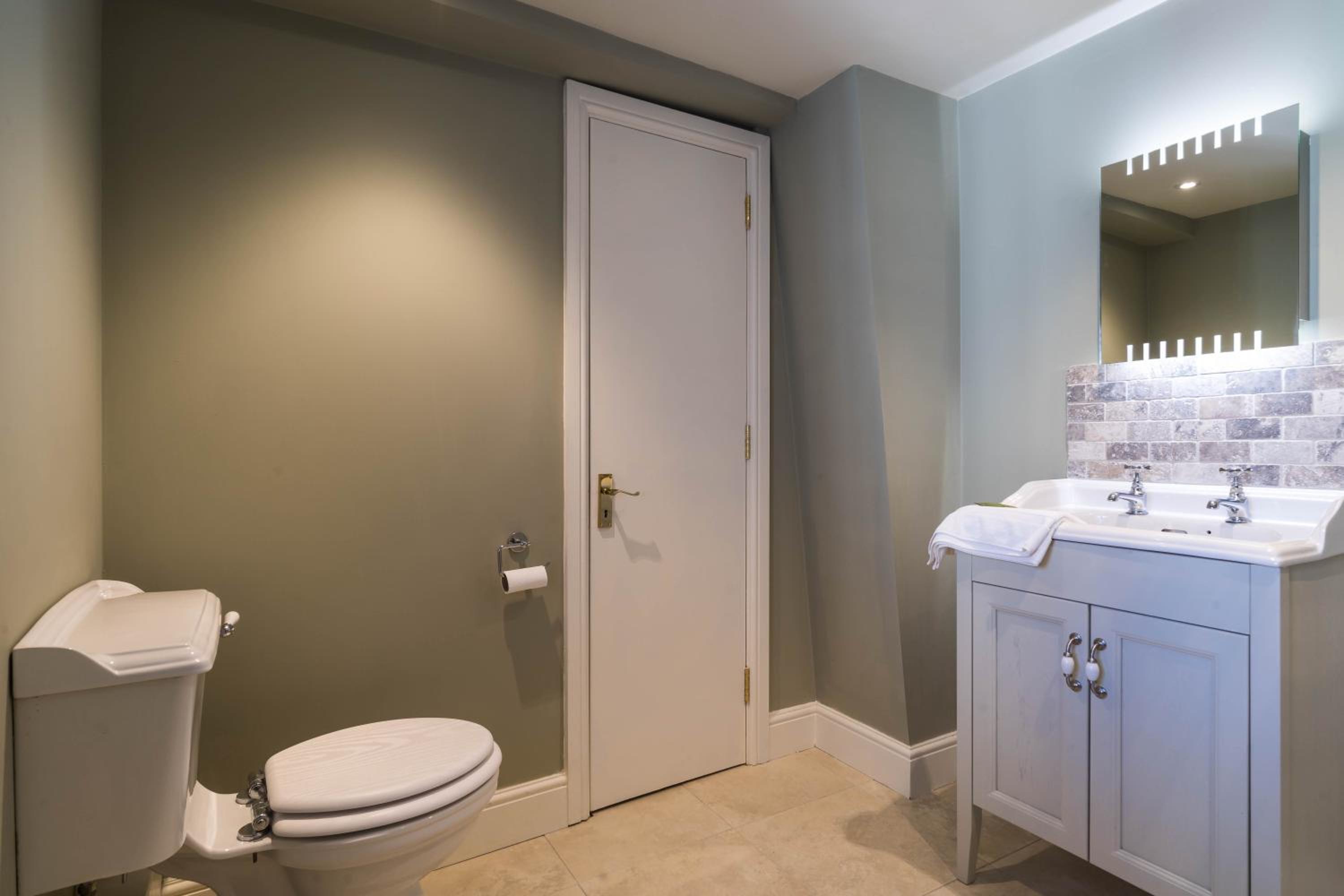 Deluxe Double Room with Shower photo 2