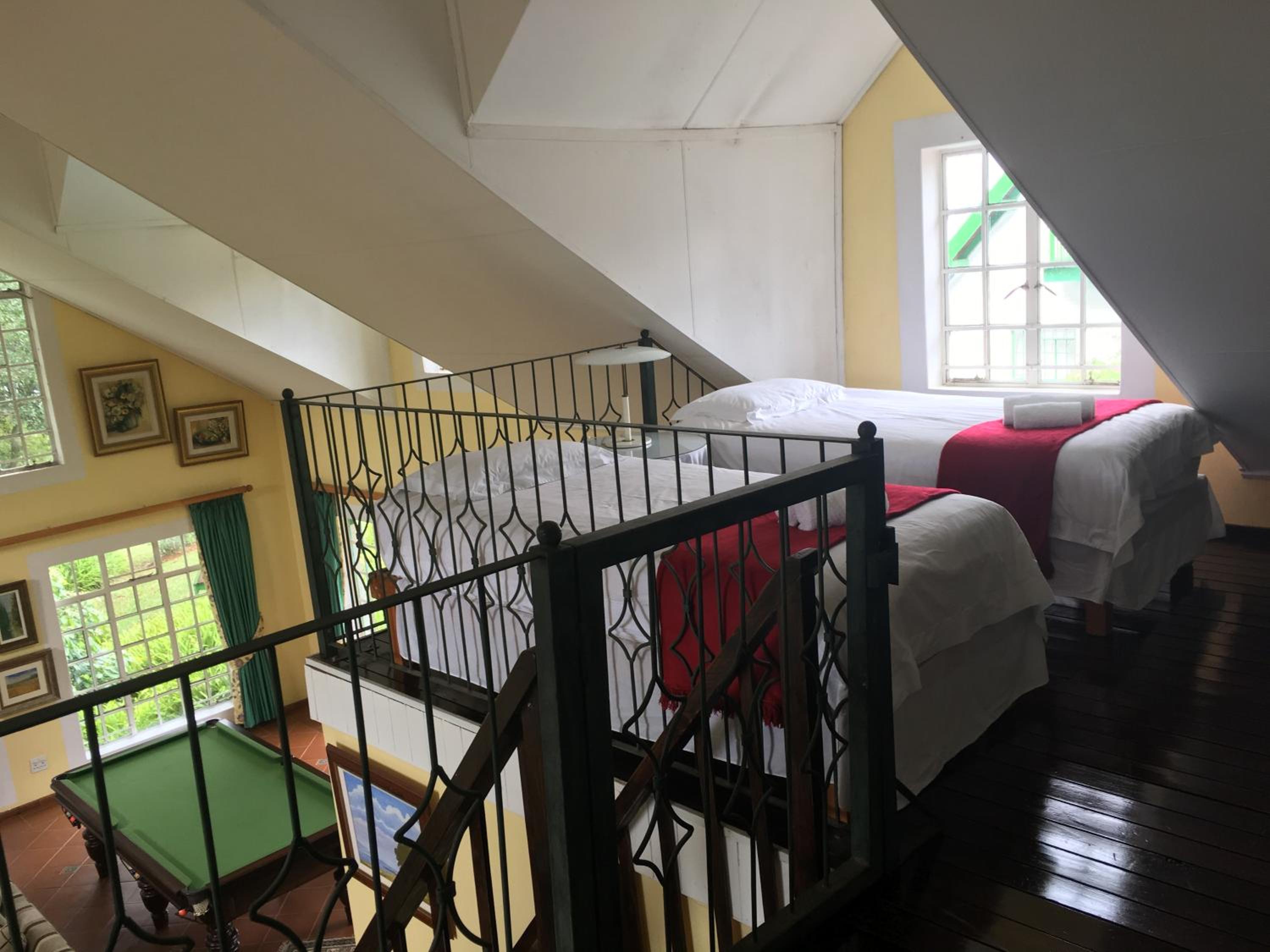 Deluxe Family Suite - Photo 7