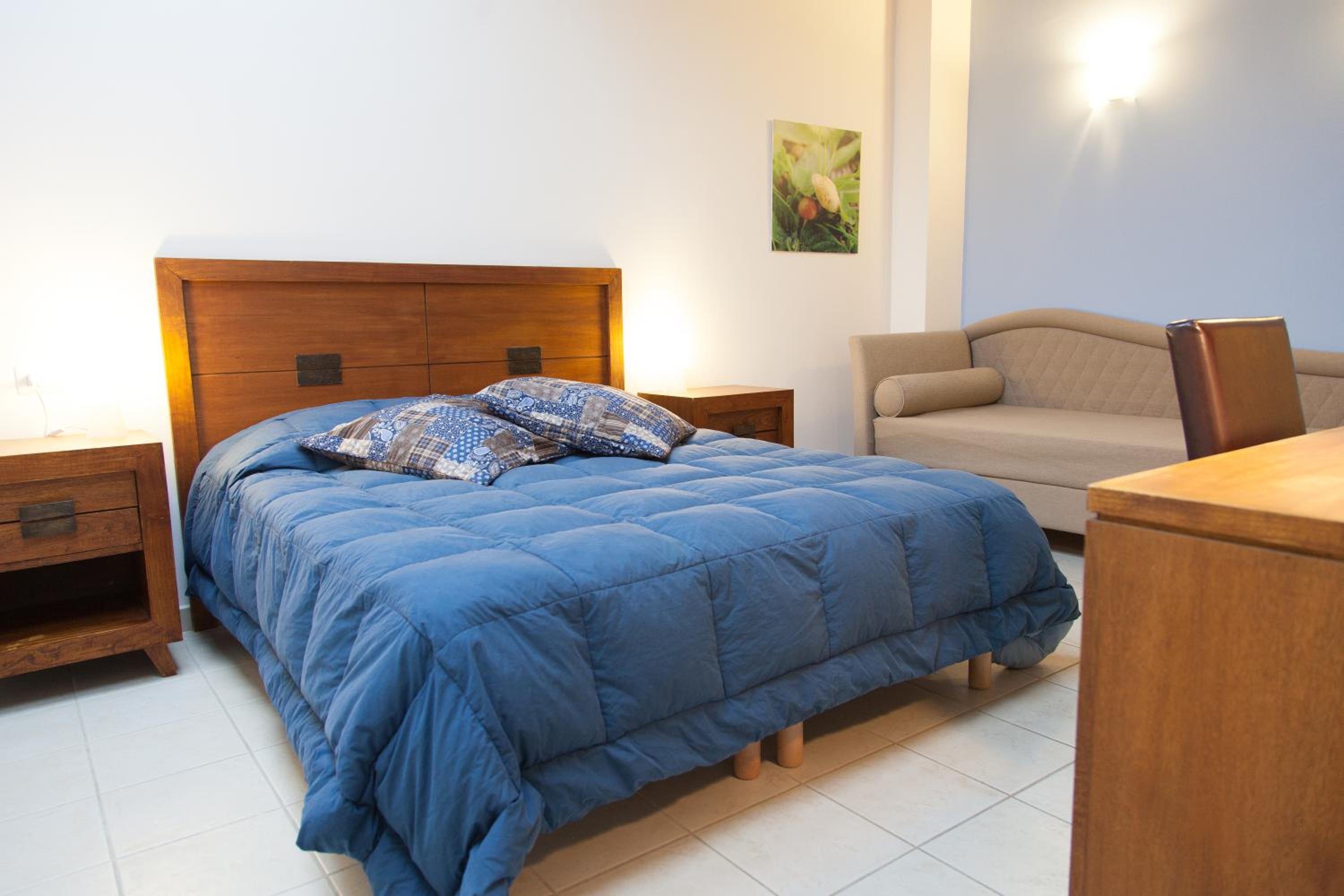 Double or Twin Room - Photo 10