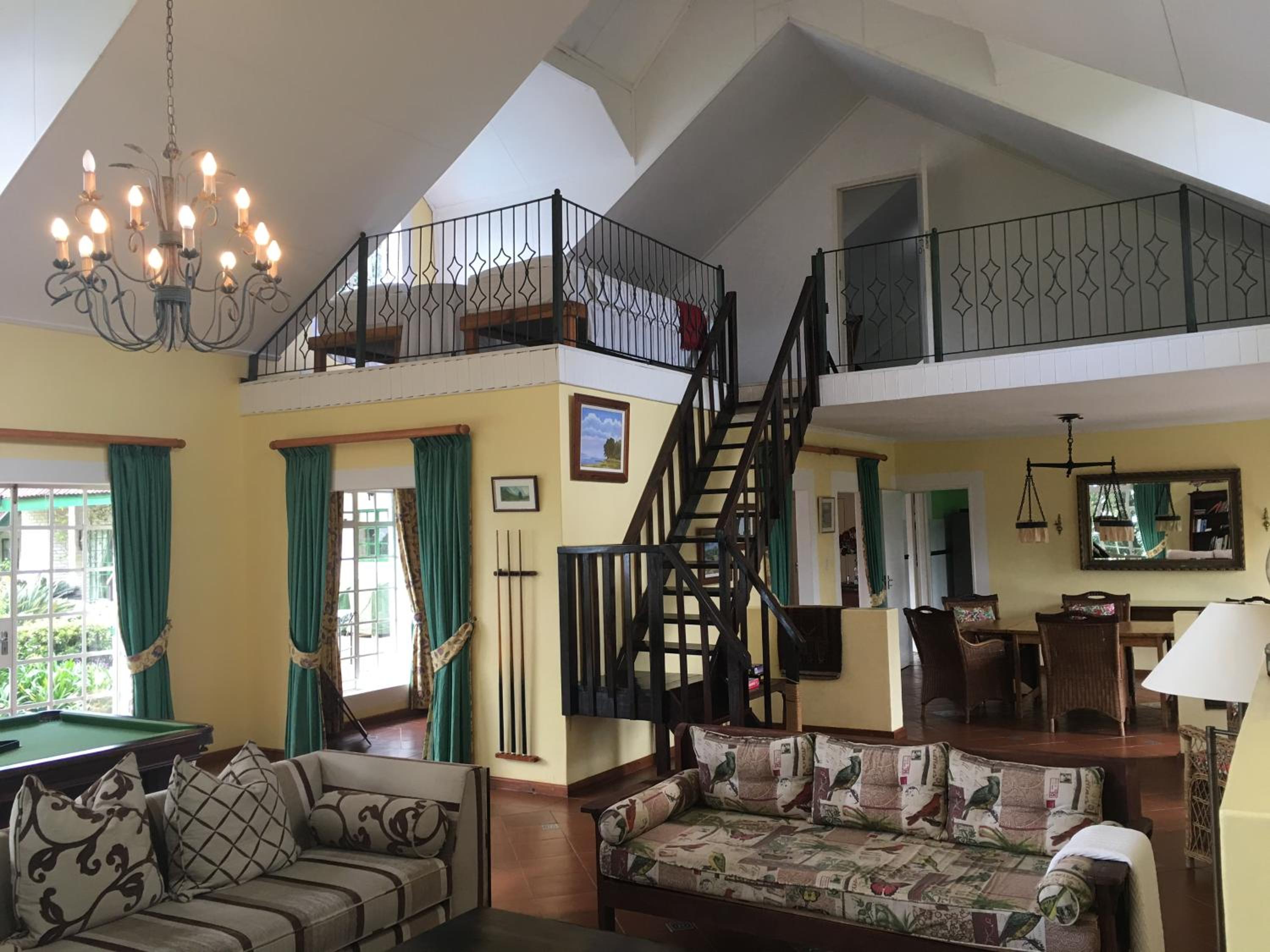 Deluxe Family Suite - Photo 1