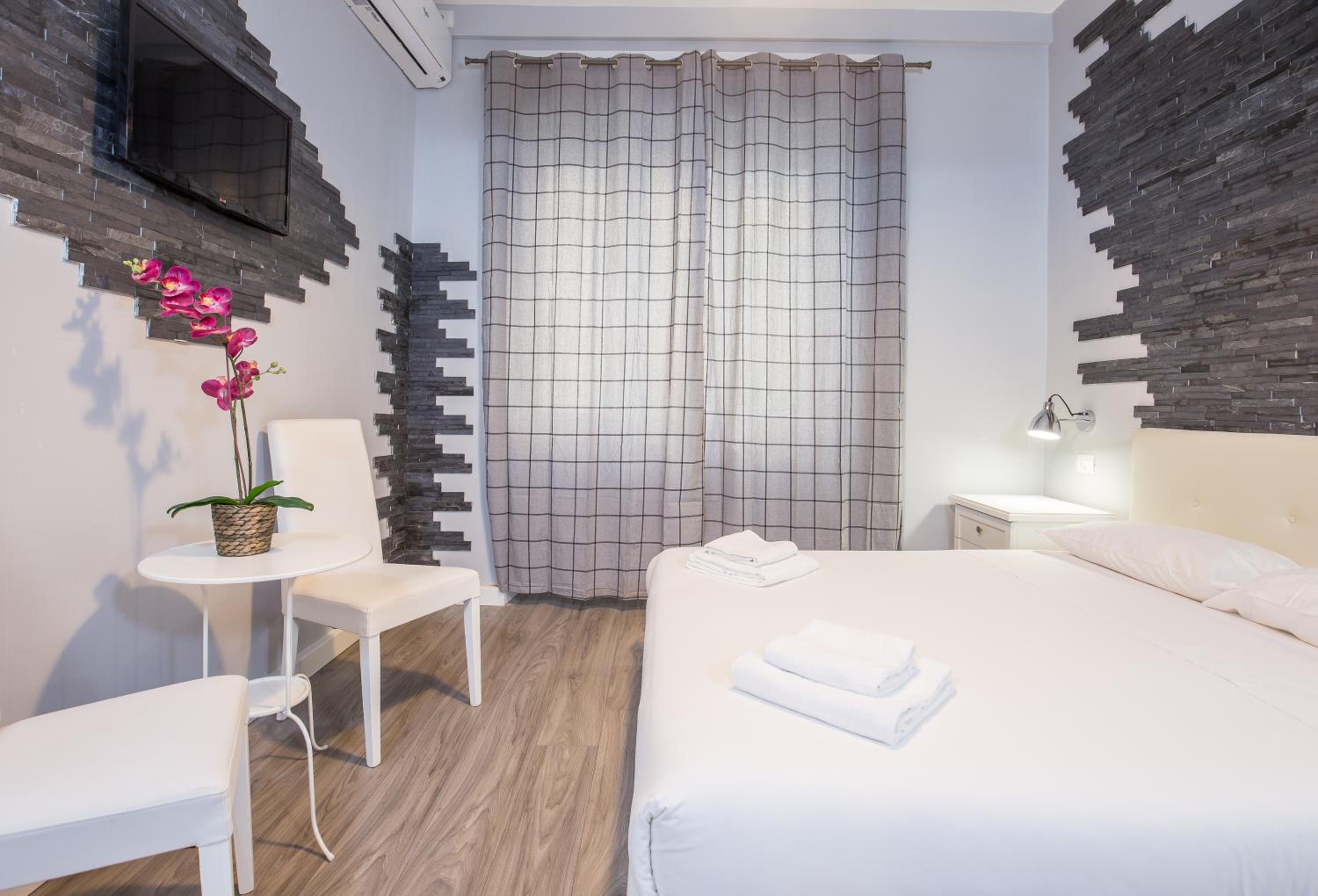 Double Room with Private External Bathroom
